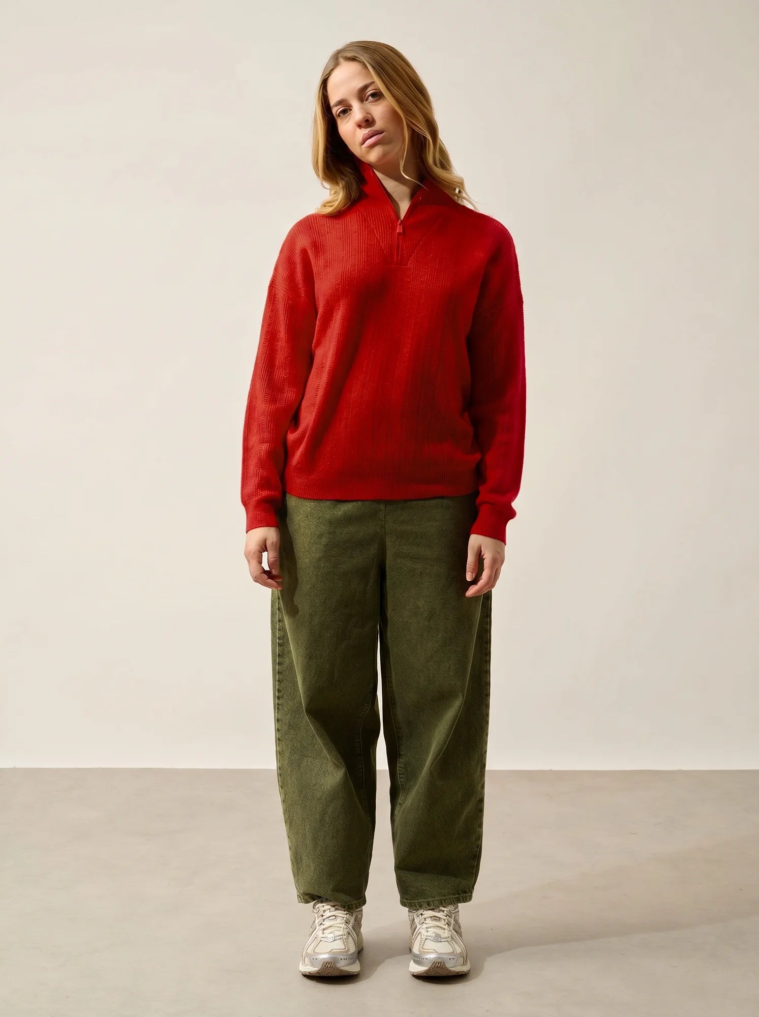 MARIE sweater cuffed beanie carmine