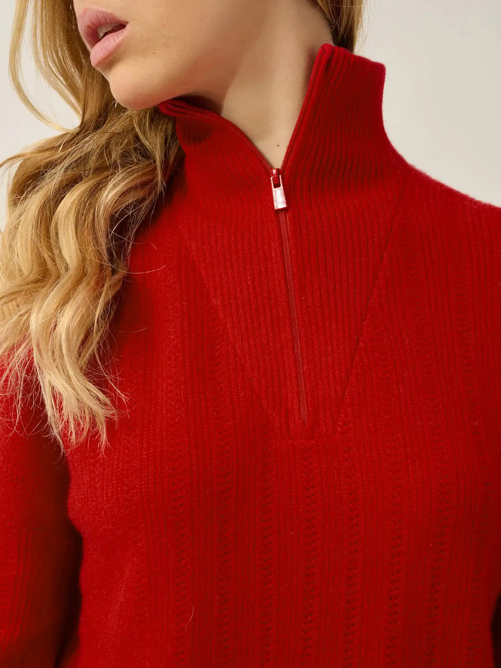 MARIE sweater cuffed beanie carmine