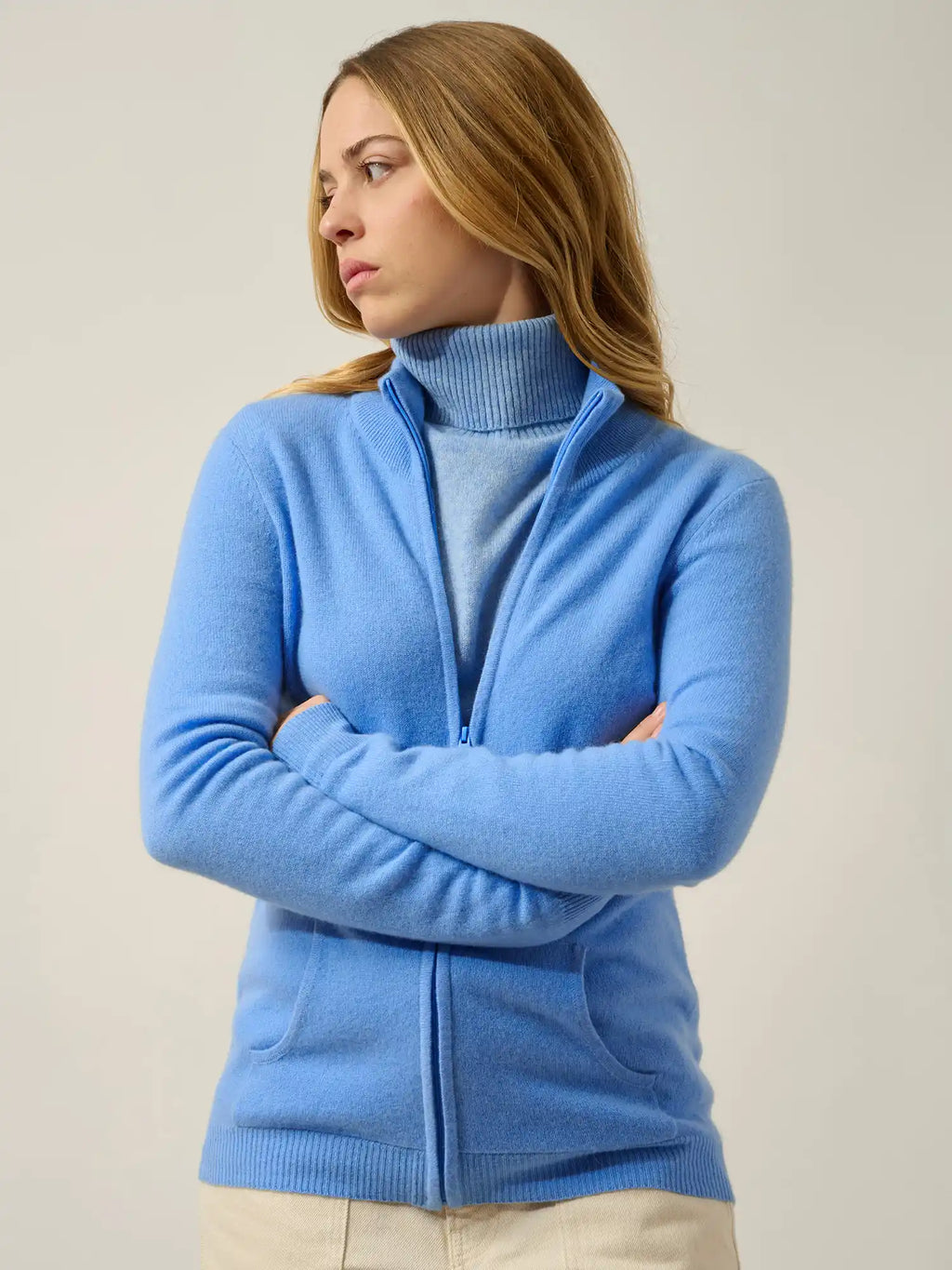 THALUN vest zipped mock neck baby blue