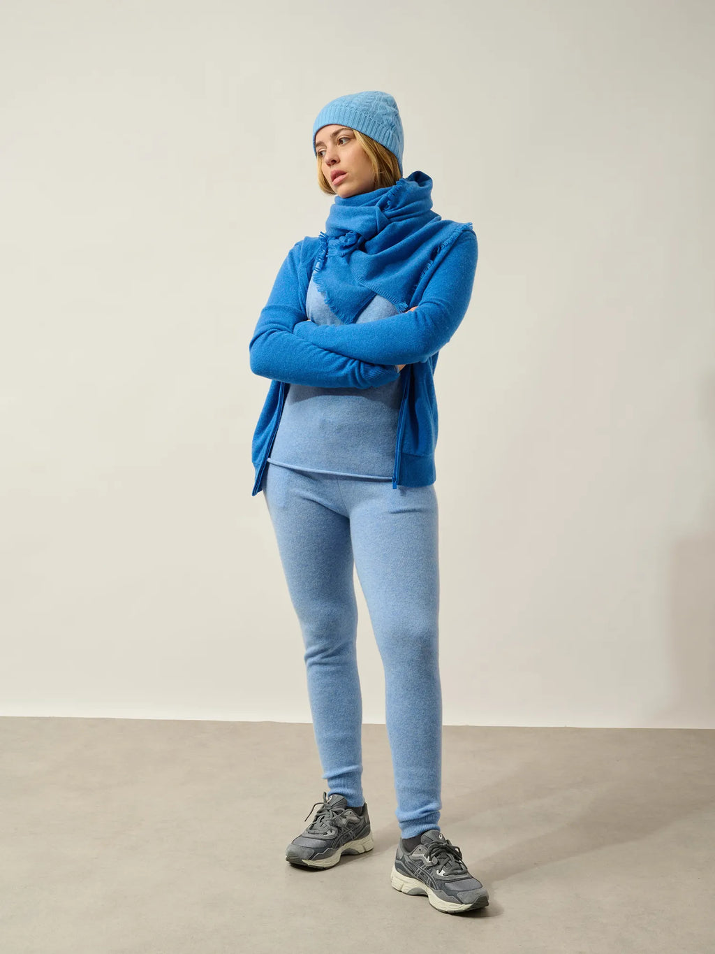 ALVADIA schal quadratisch elektroblau