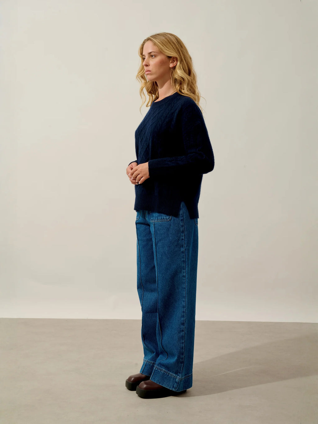 JAMPA sweater crew neck side slits 6 ply navy