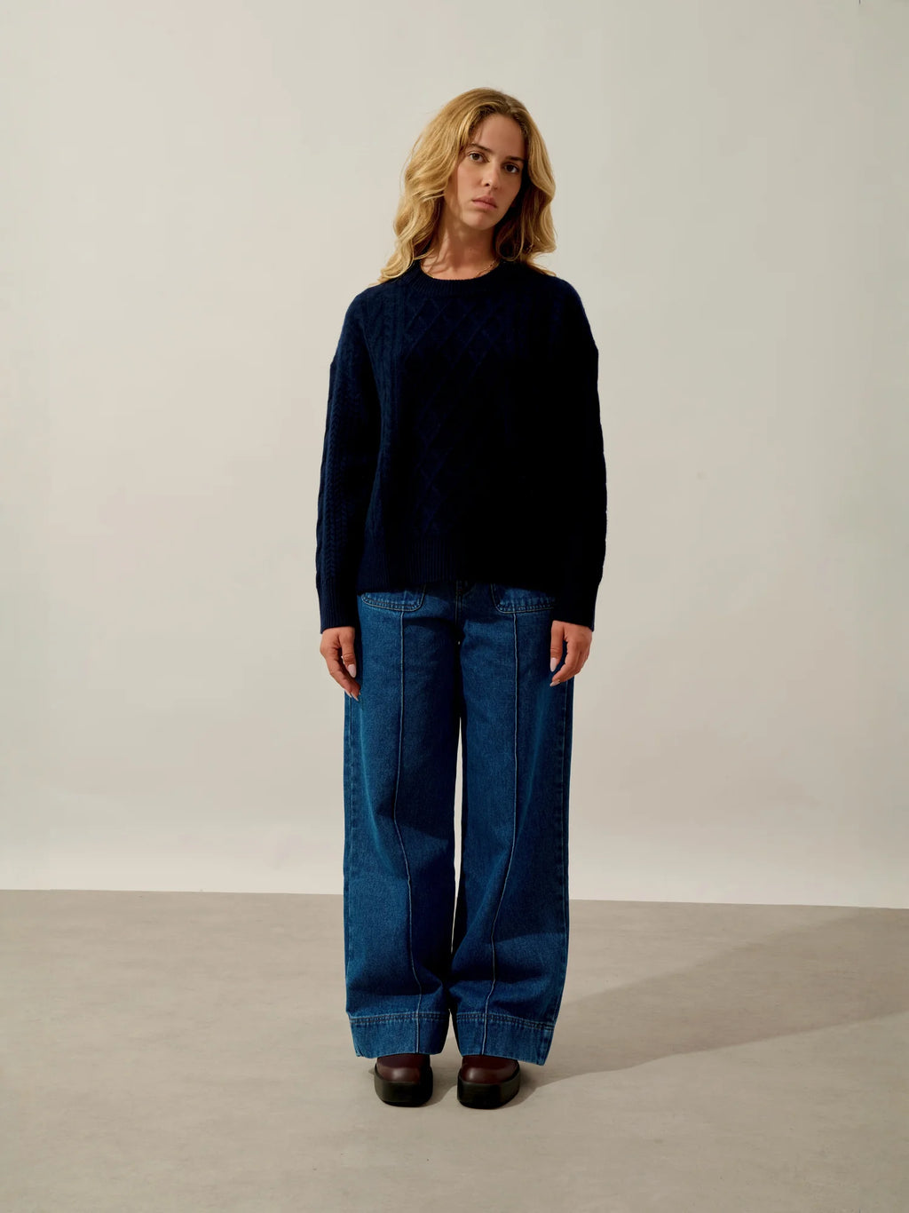 JAMPA sweater crew neck side slits 6 ply navy