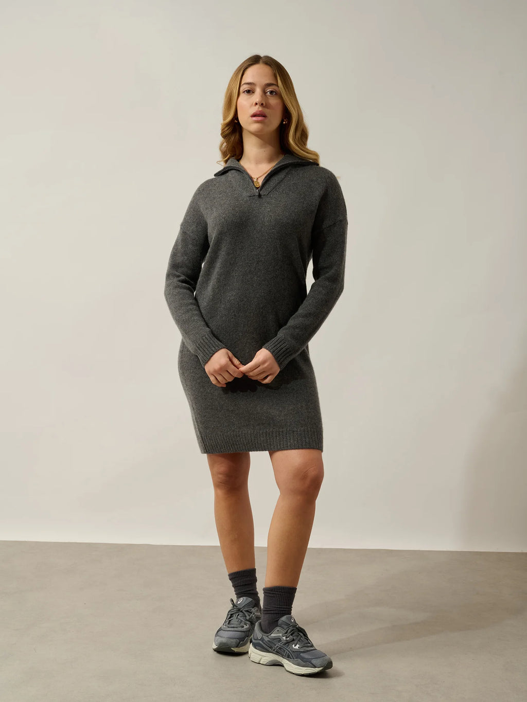 STELLA Dress Short Trucker Neck 4 Ply Heather Charcoal