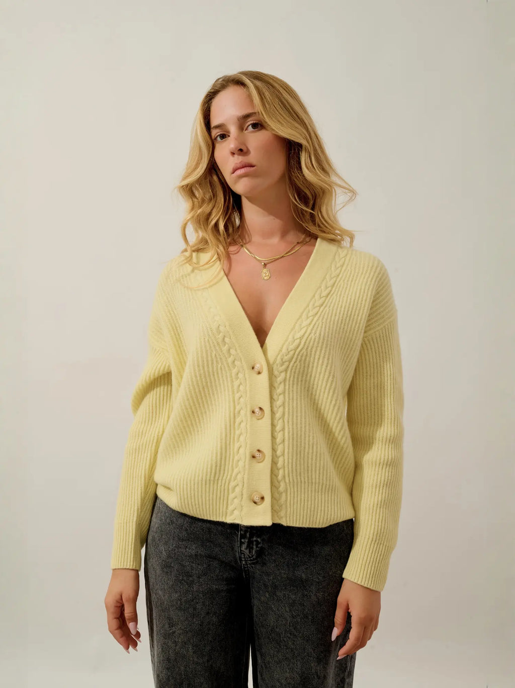 SELENA cardigan v-neck 4 ply lemonade