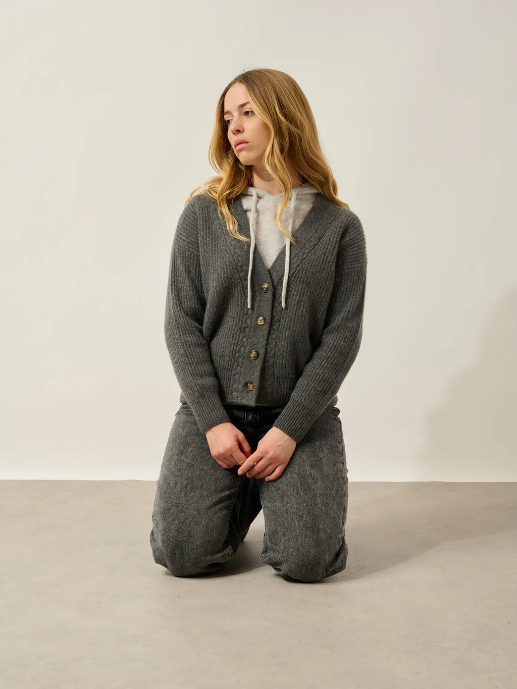 SELENA cardigan v-neck 4 ply heather charcoal