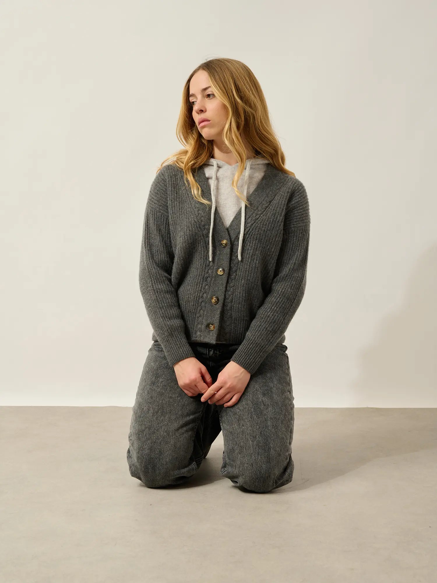 SELENA cardigan v-neck 4 ply heather charcoal