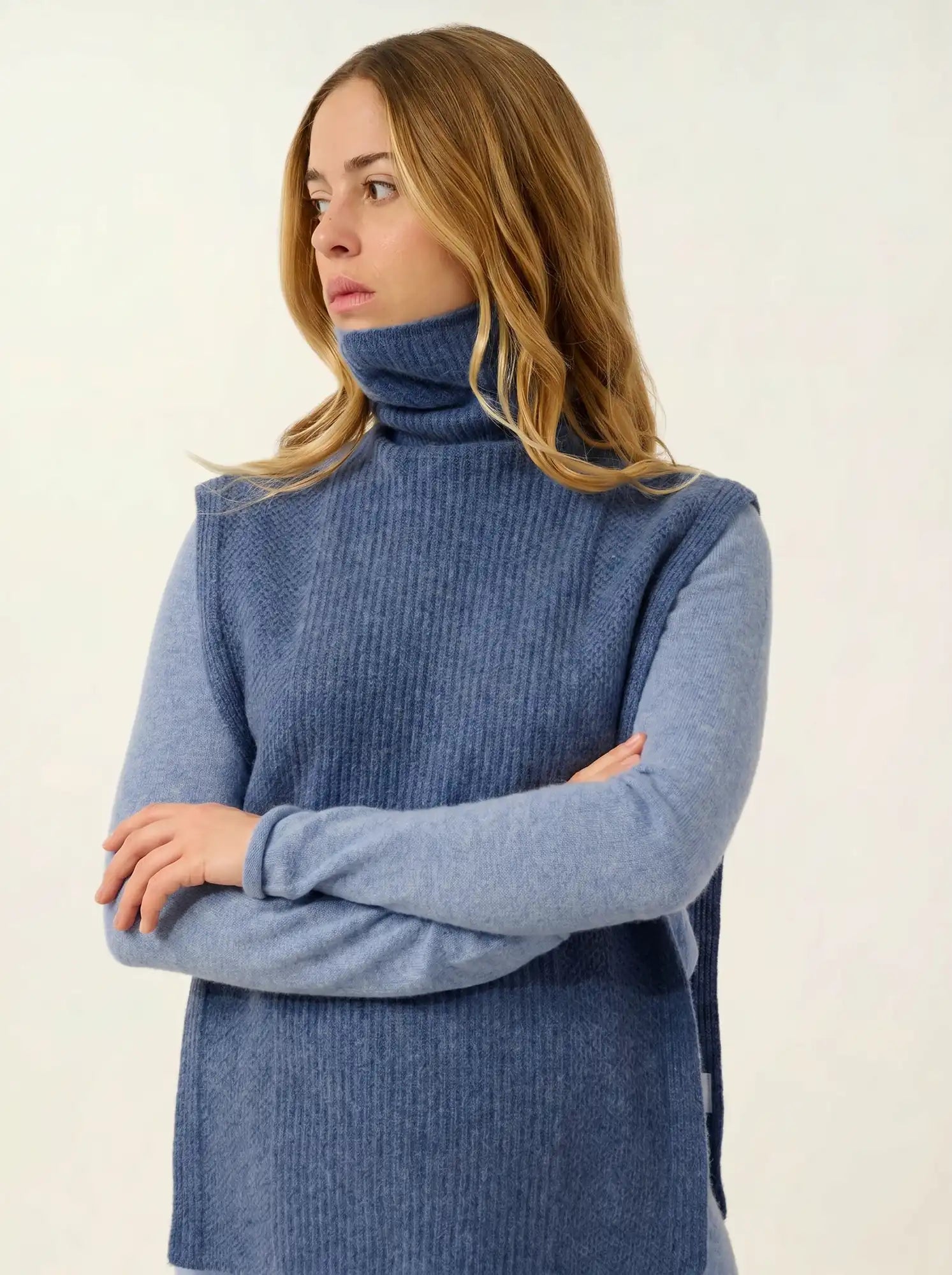 DEMI poncho open turtleneck 4 ply denim blue