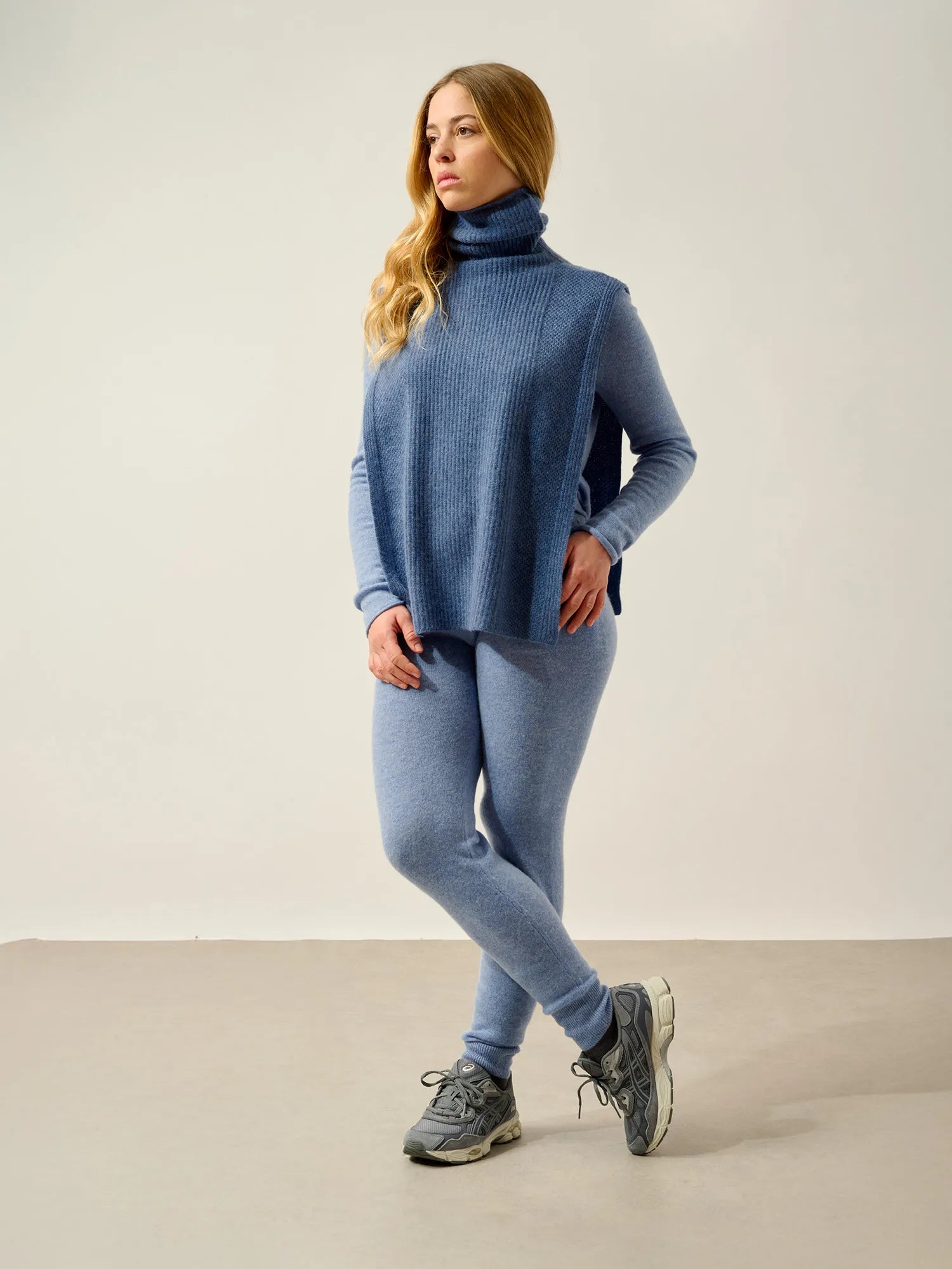 DEMI poncho open turtleneck 4 ply denim blue
