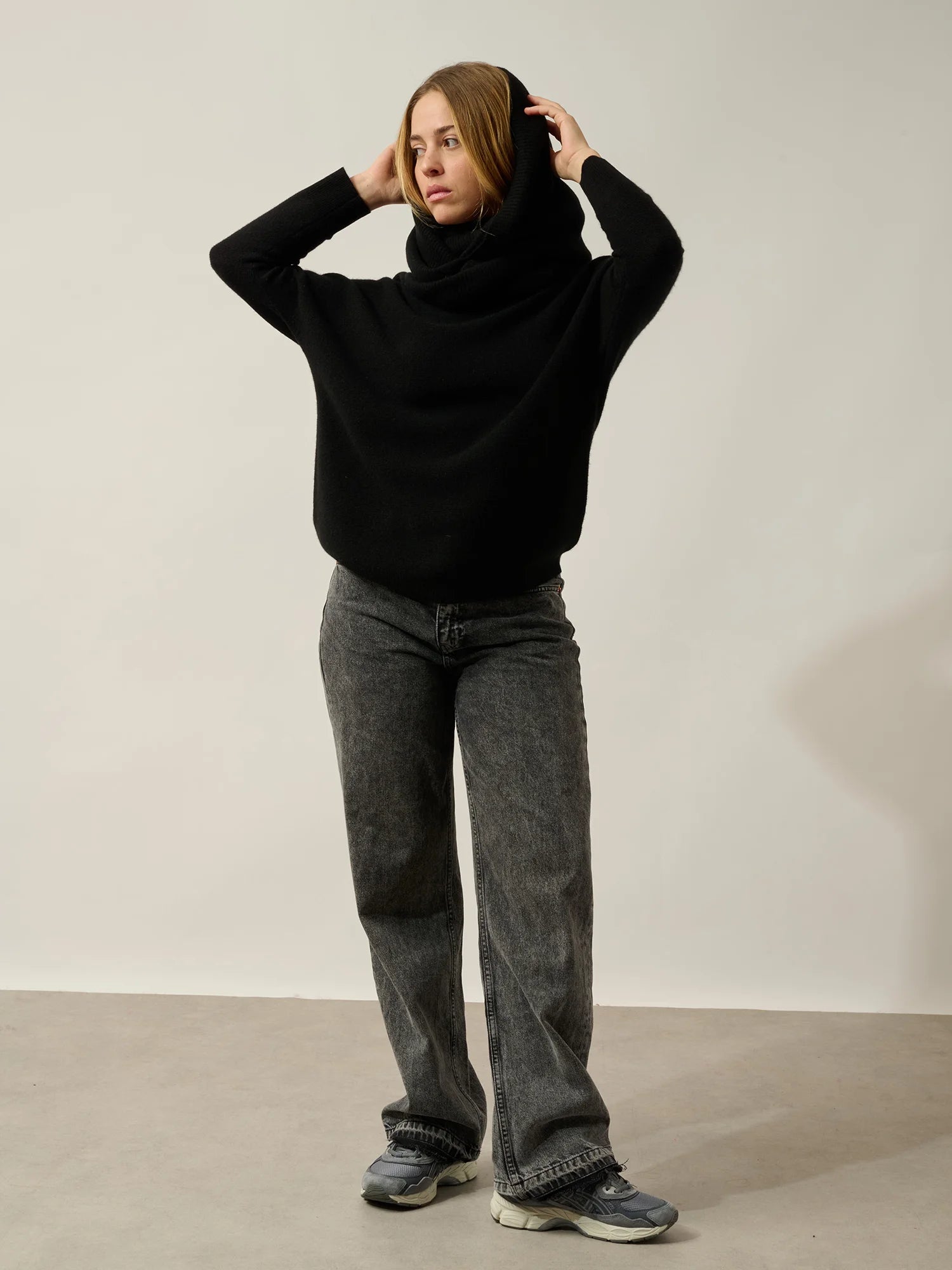 ALEXANDRE Neck Warmer Black
