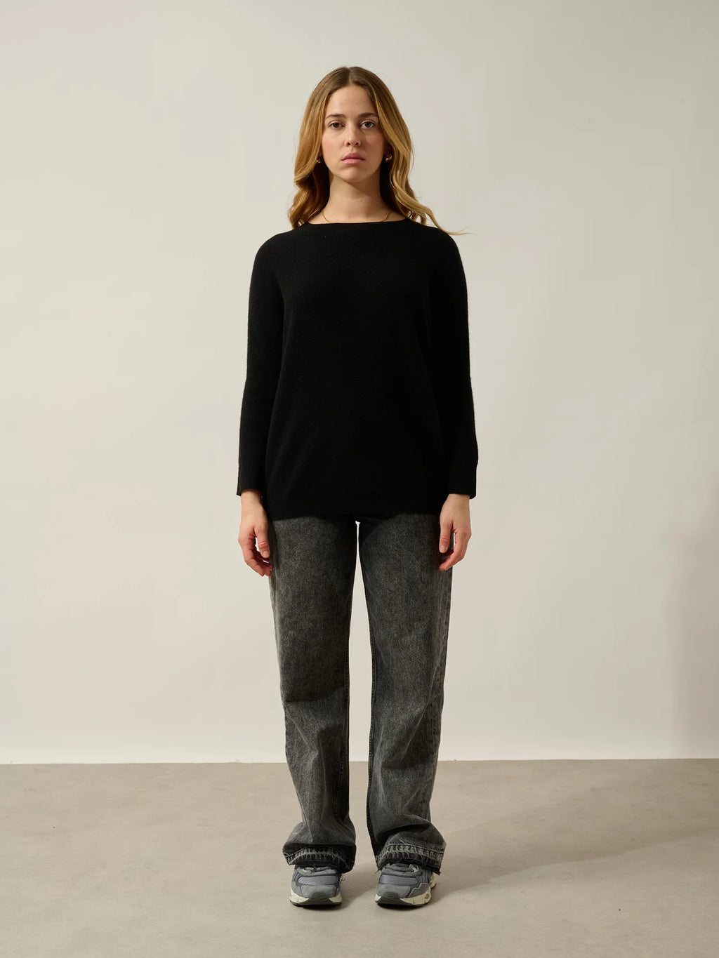 SIGRID Pullover Round Neck Black