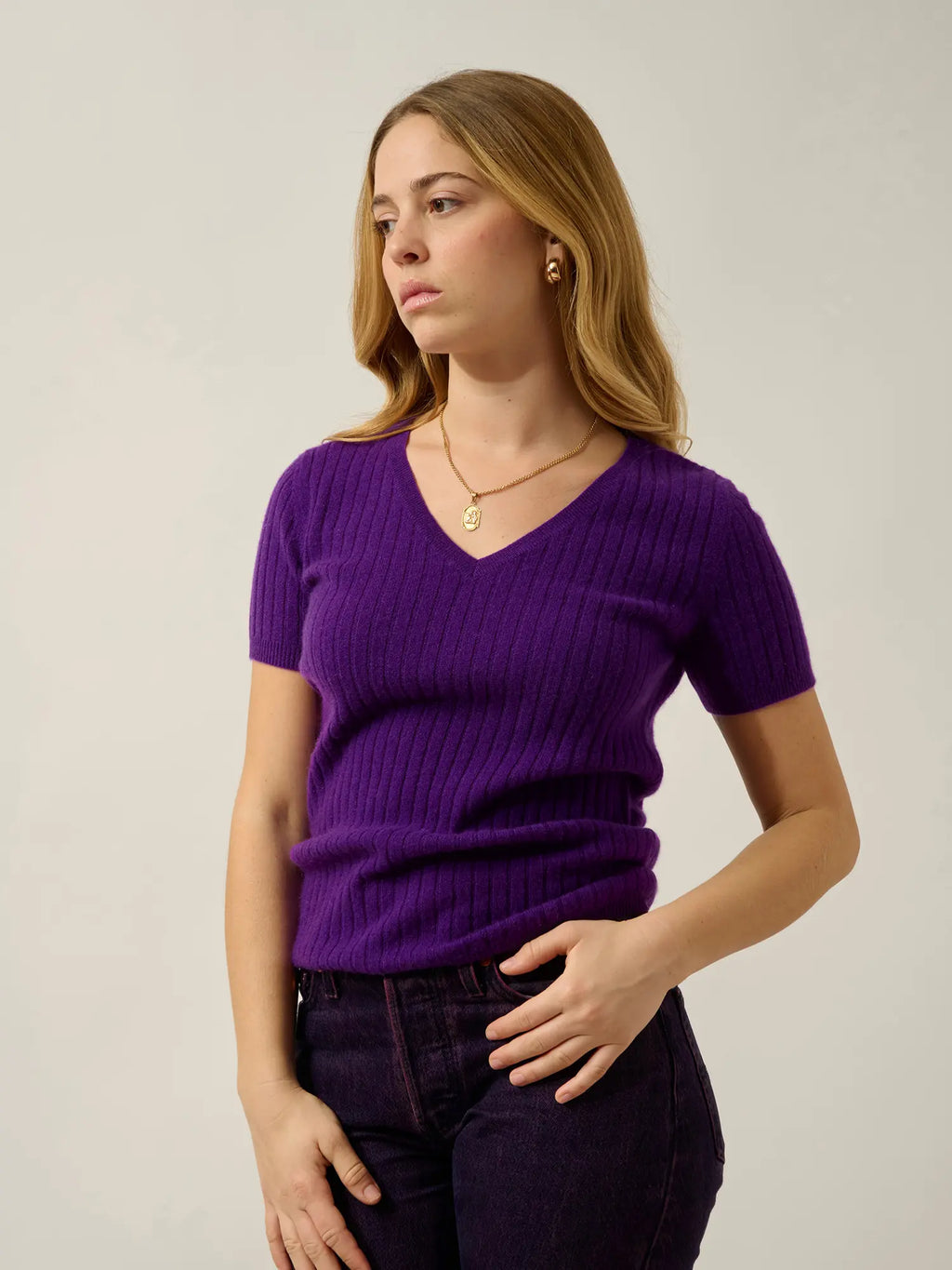 EIRA T-Shirt V-Ausschnitt Veilchenblau