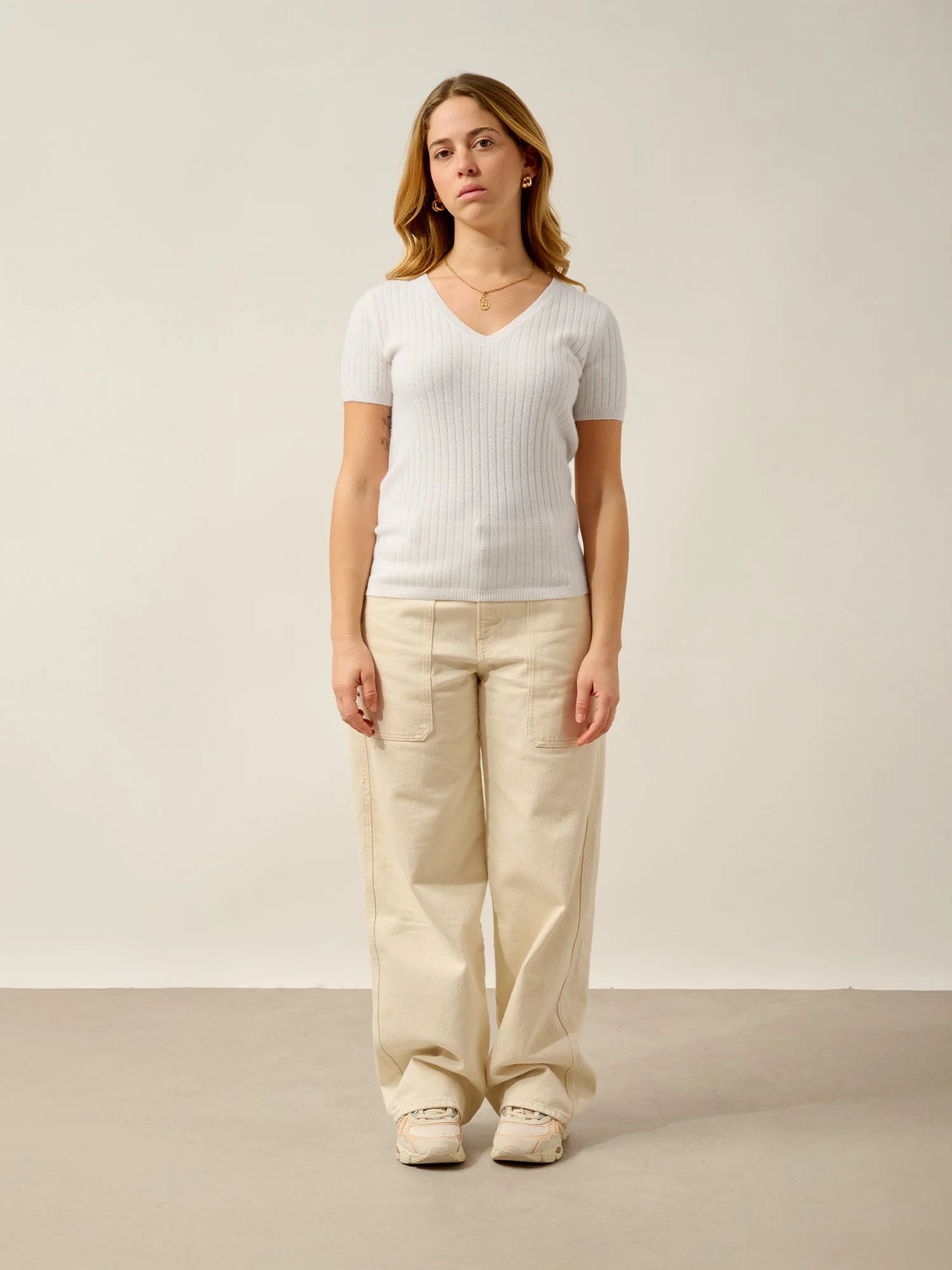 EIRA T-Shirt V-Neck Snow