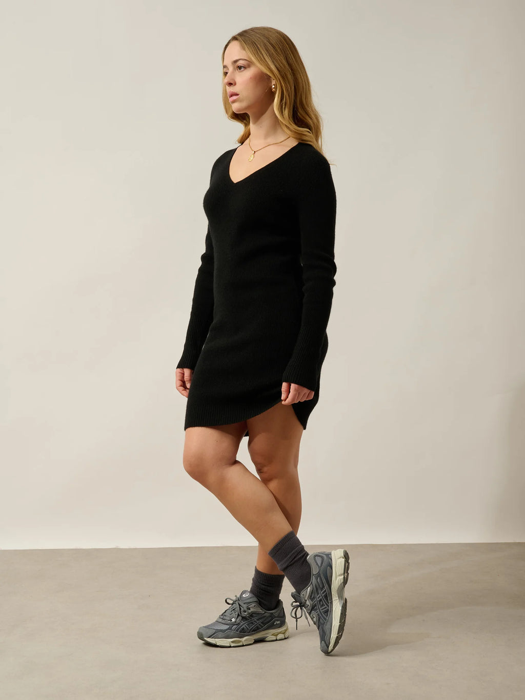 MAEN robe col V noir