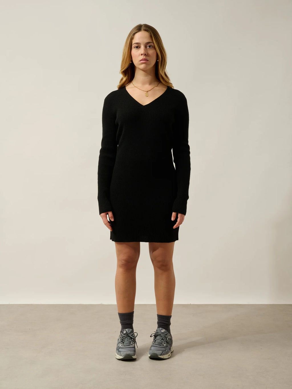 MAEN robe col V noir