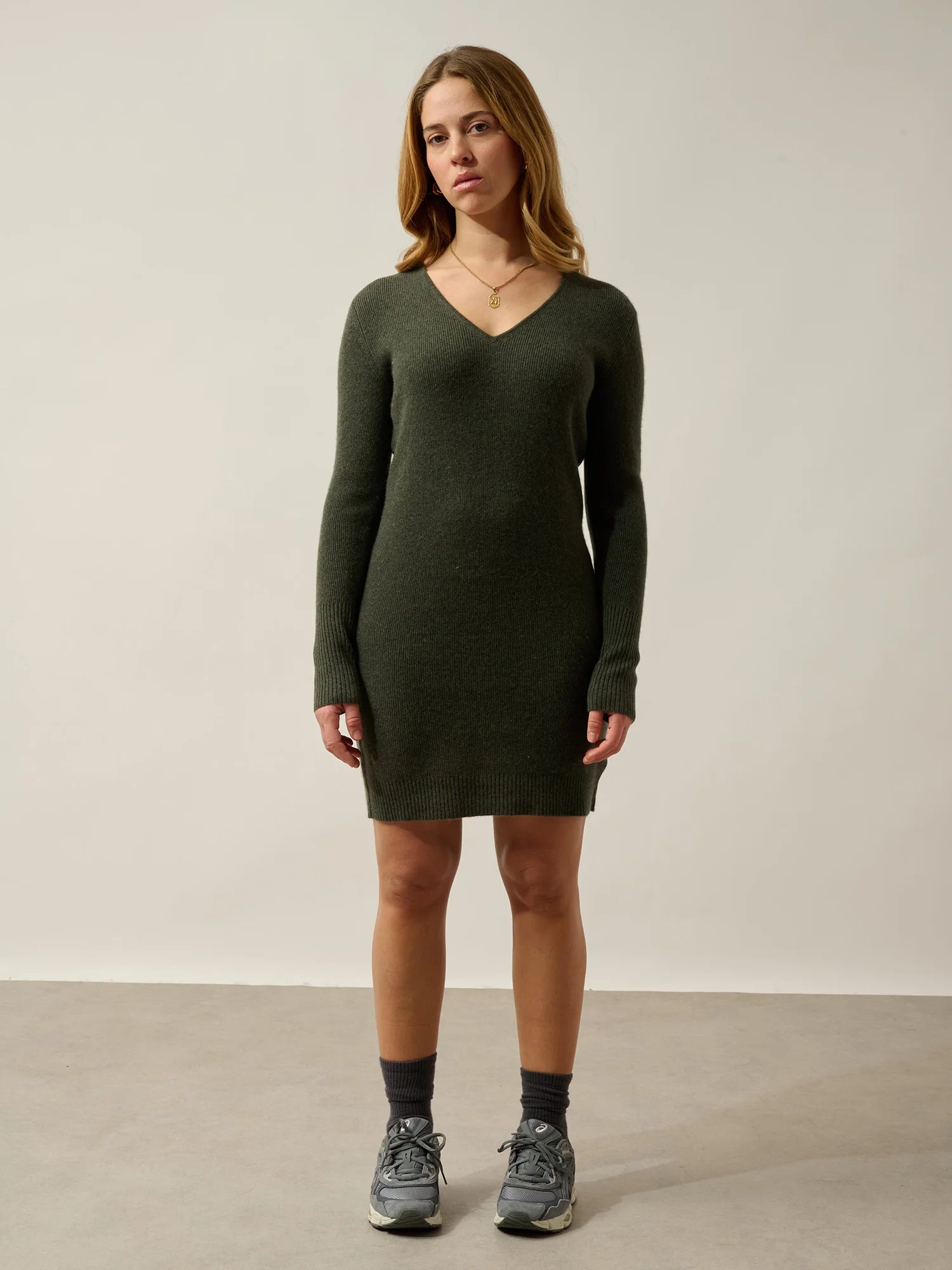 MAEN dress v-neck heather khaki