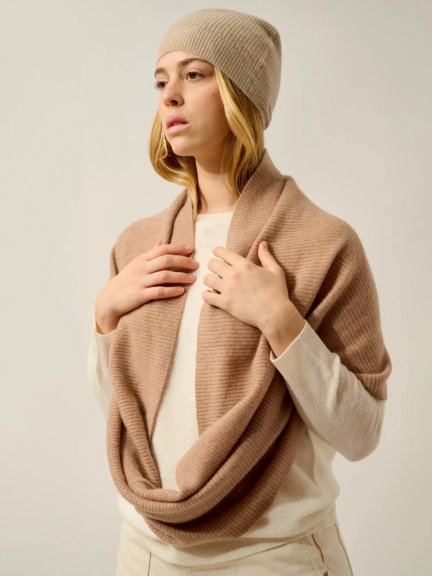 ANDREA Sandalen aus Leder camel hell meliert