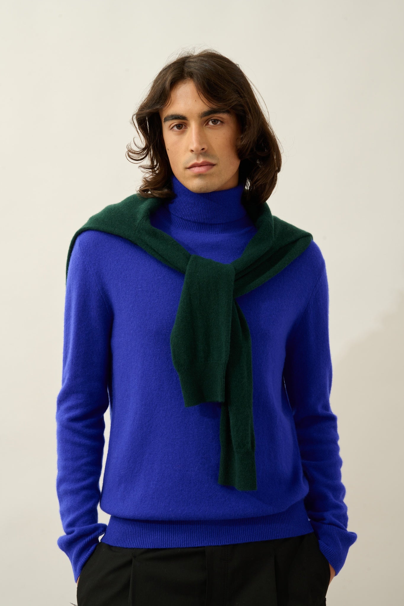 BANGE indigo turtleneck sweater 100% cashmere