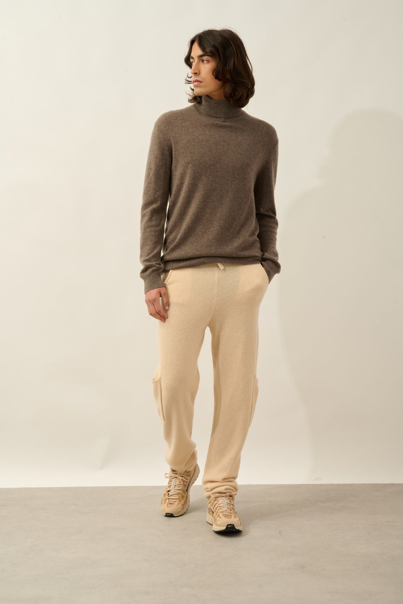 BANGE taupe turtleneck sweater 100% cashmere