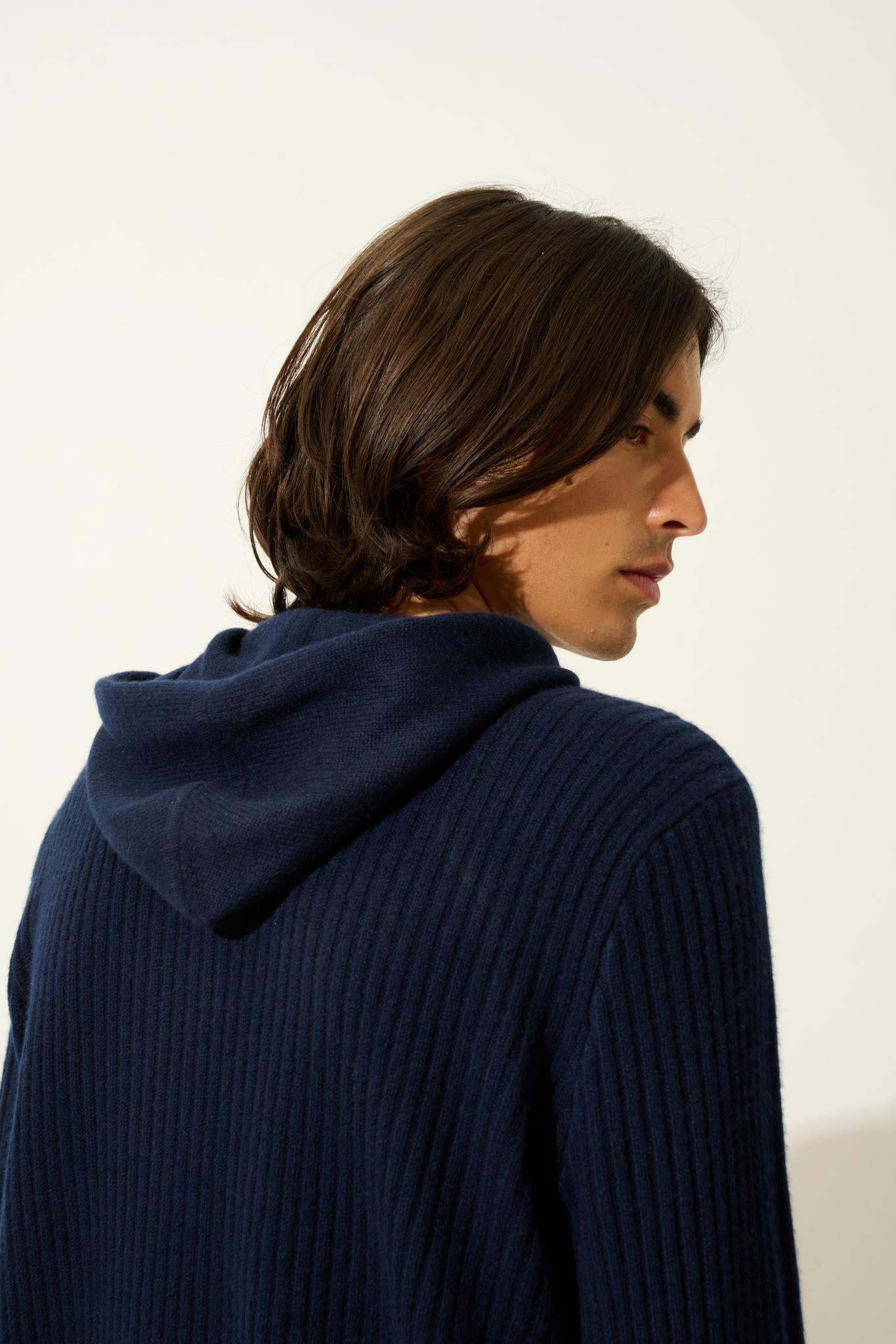 BENDT 4-thread navy hoodie 100% cashmere