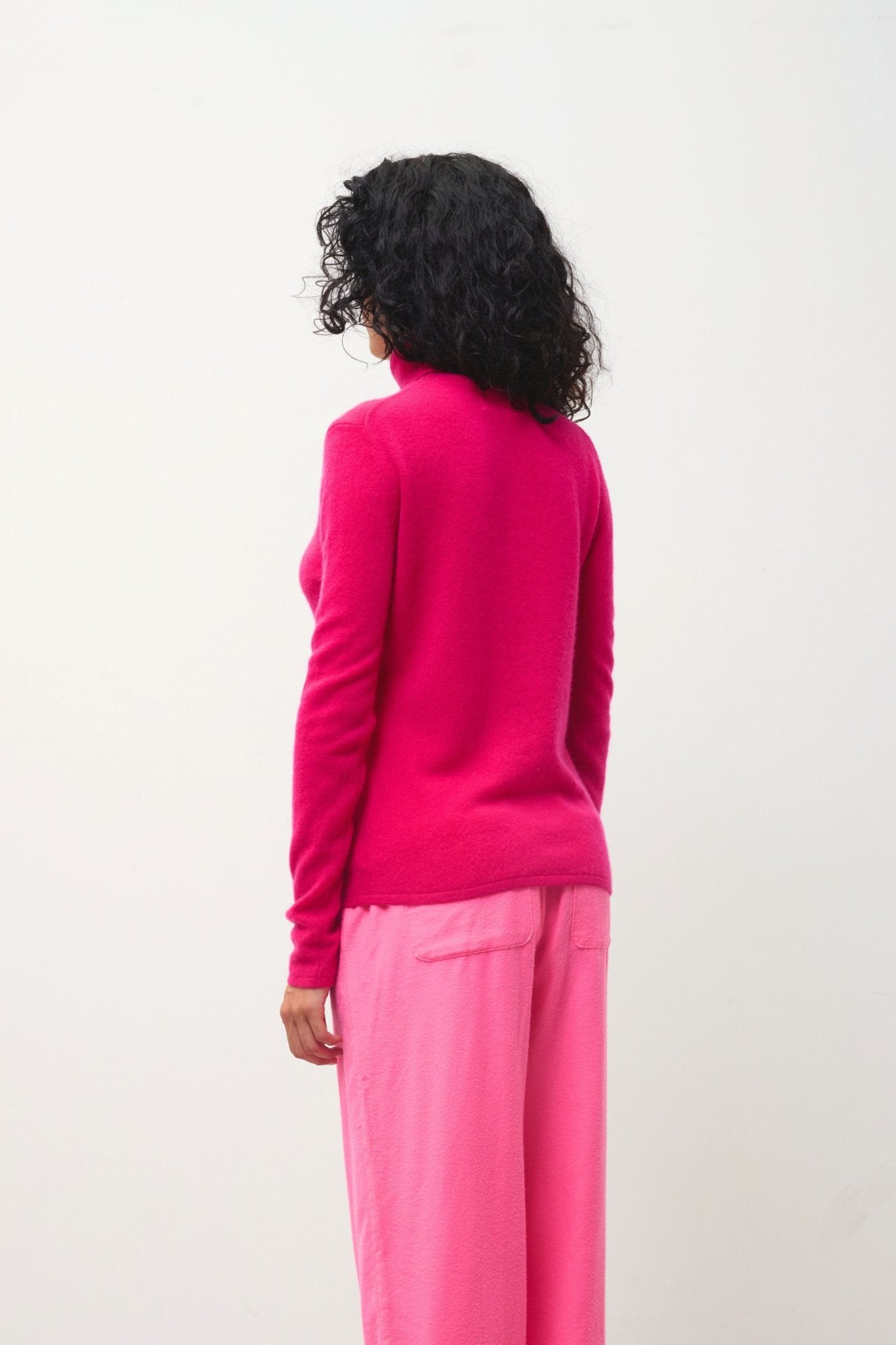 BISE pull col roulé fuchsia 100% cachemire