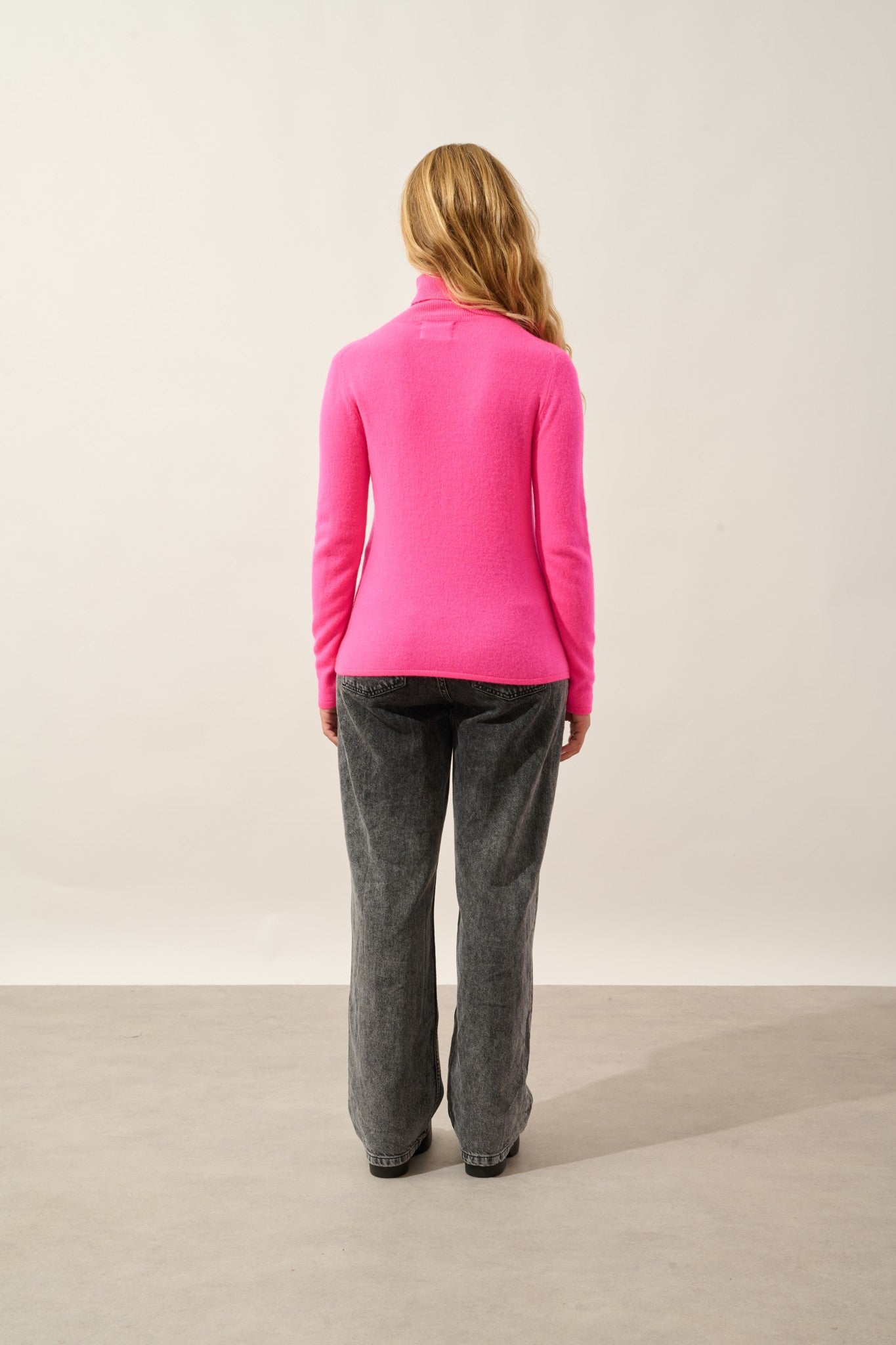 bise pull col roulé flamand rose fluo 100% cachemire