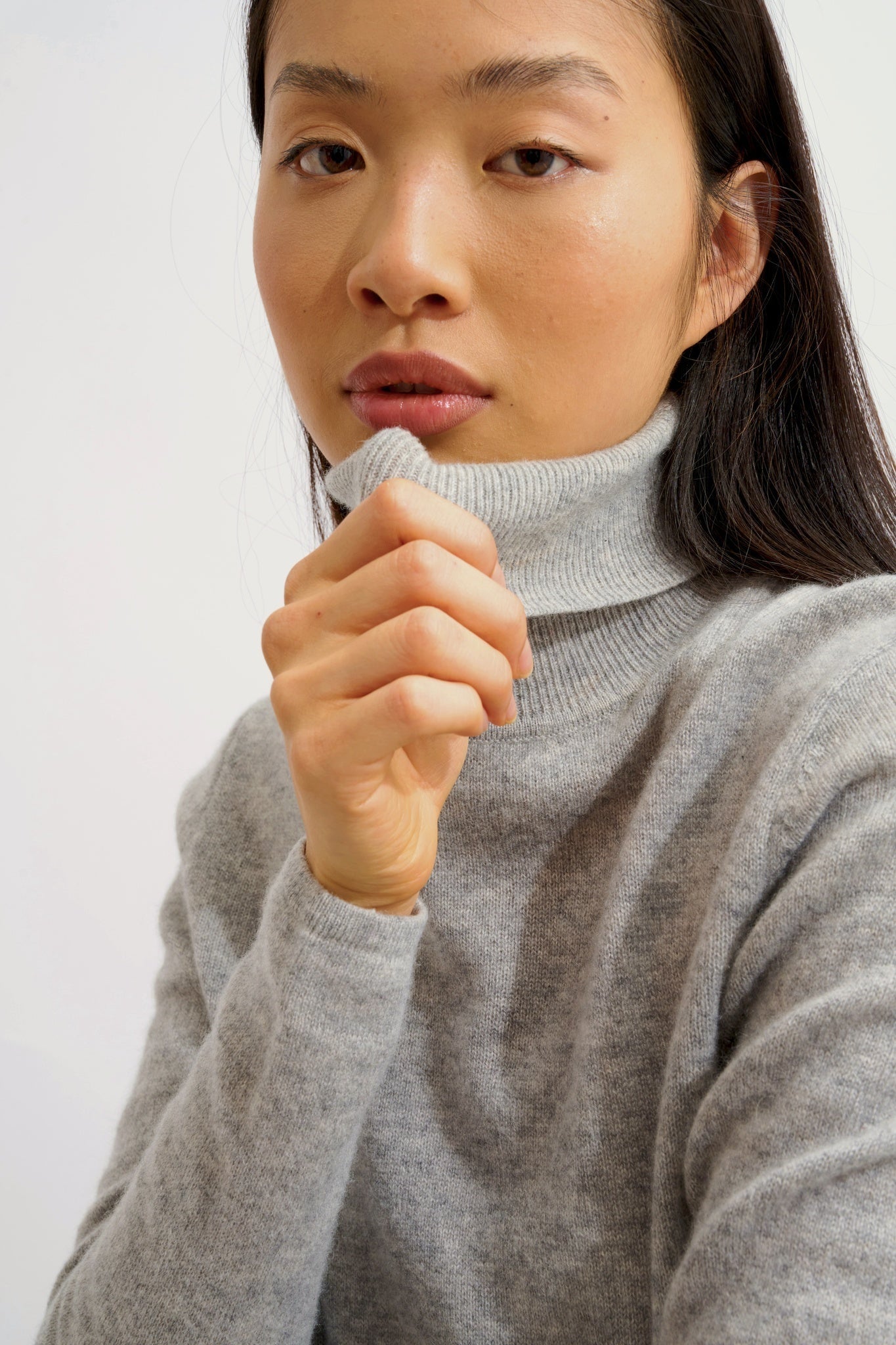 BISE wolkenfarbener Rollkragenpullover, 100% Kaschmir