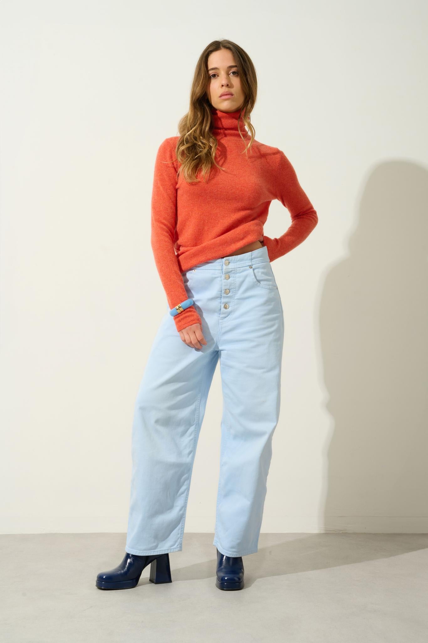 BISE orange turtleneck sweater 100% cashmere