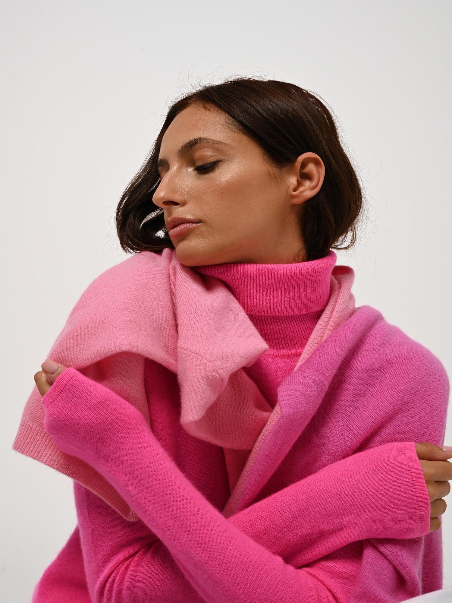 BISE neon pink turtleneck sweater 100% cashmere - Authentic Cashmere BISE neon pink turtleneck sweater 100% cashmere - Authentic Cashmere