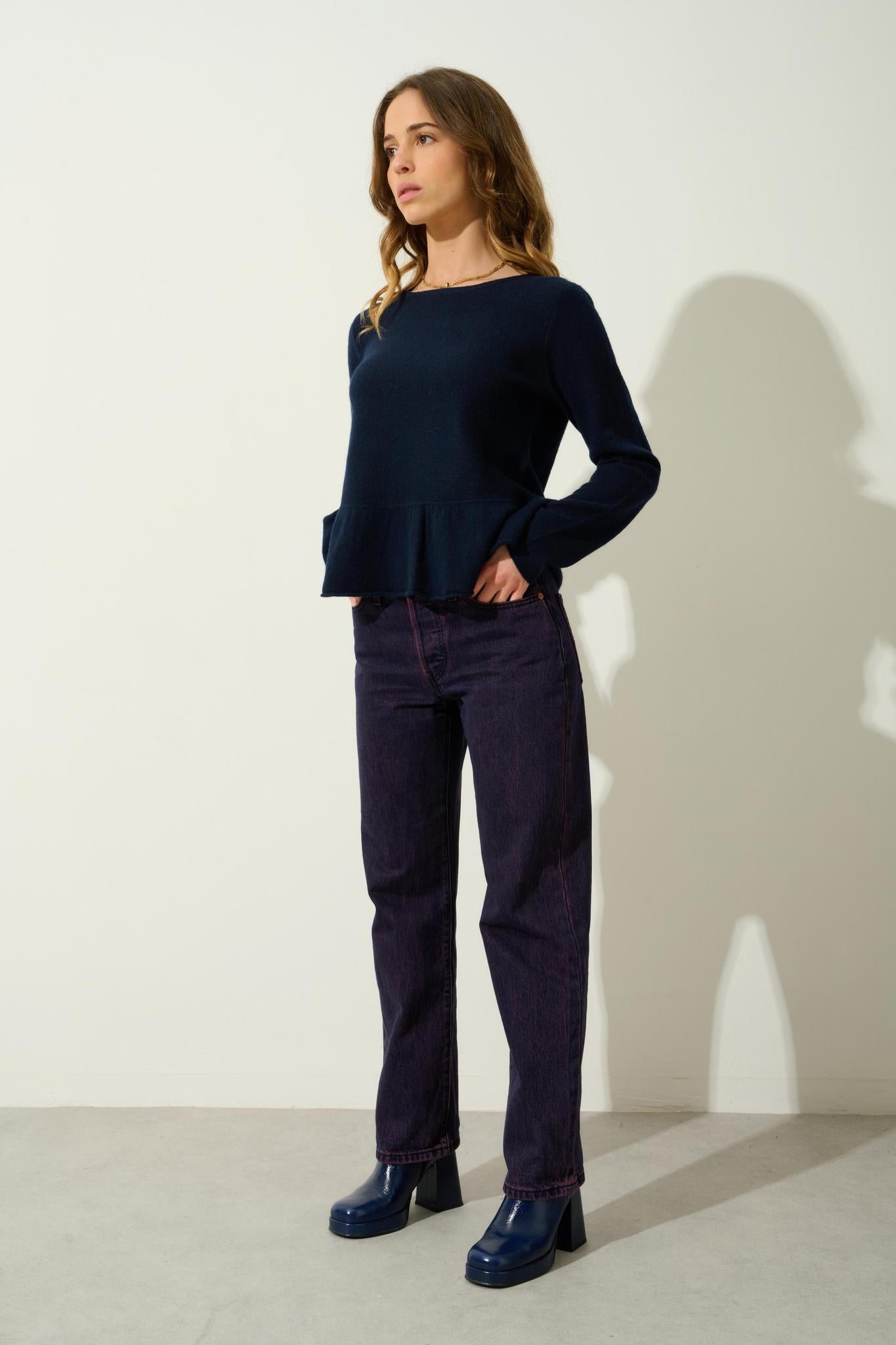 CADAIR navy 100% cashmere round-neck sweater with ruffled bottom