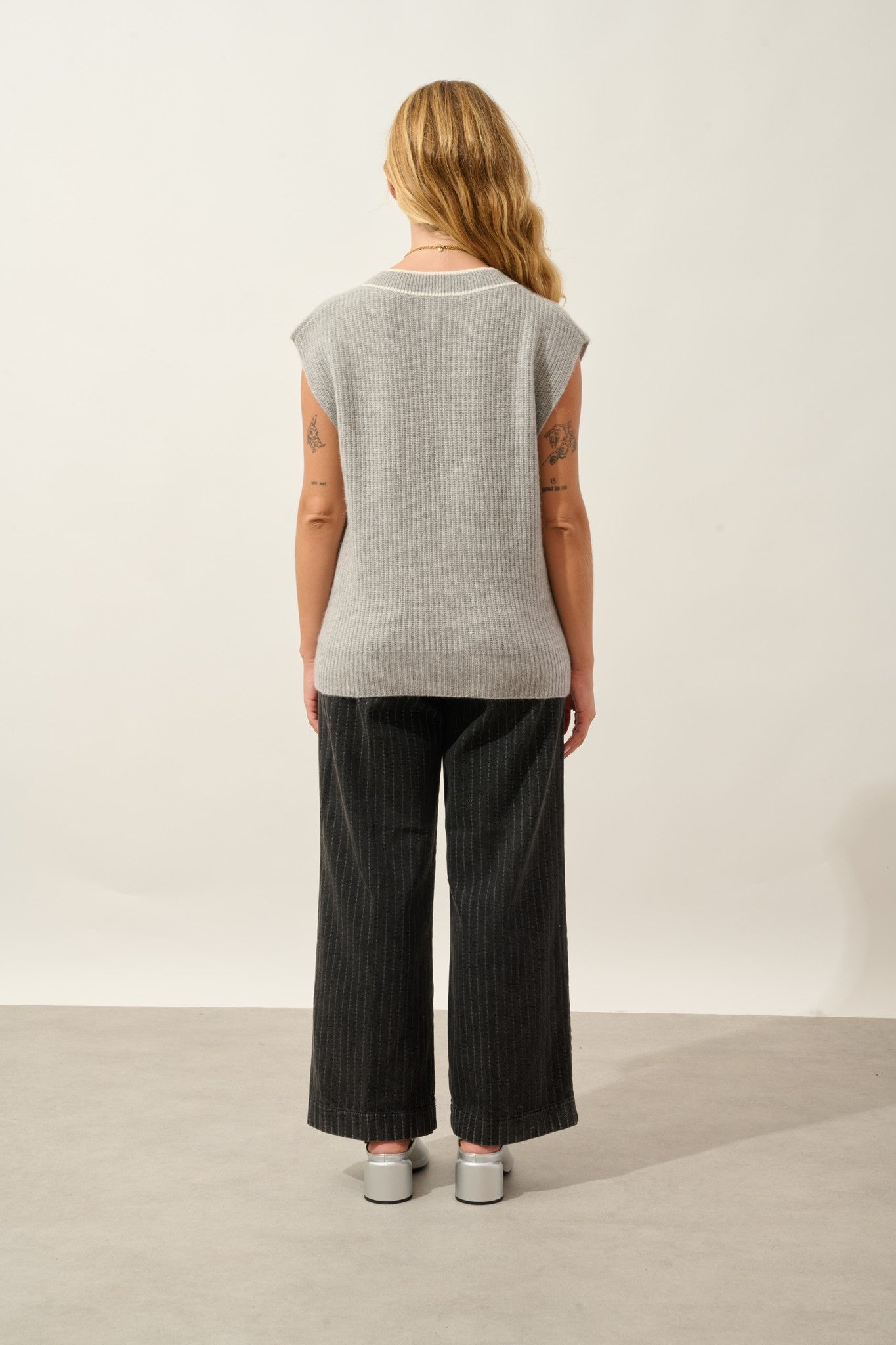 cami pull col v sans manches 4 fils bi-color nuage chiné_ivoire 100% cachemire