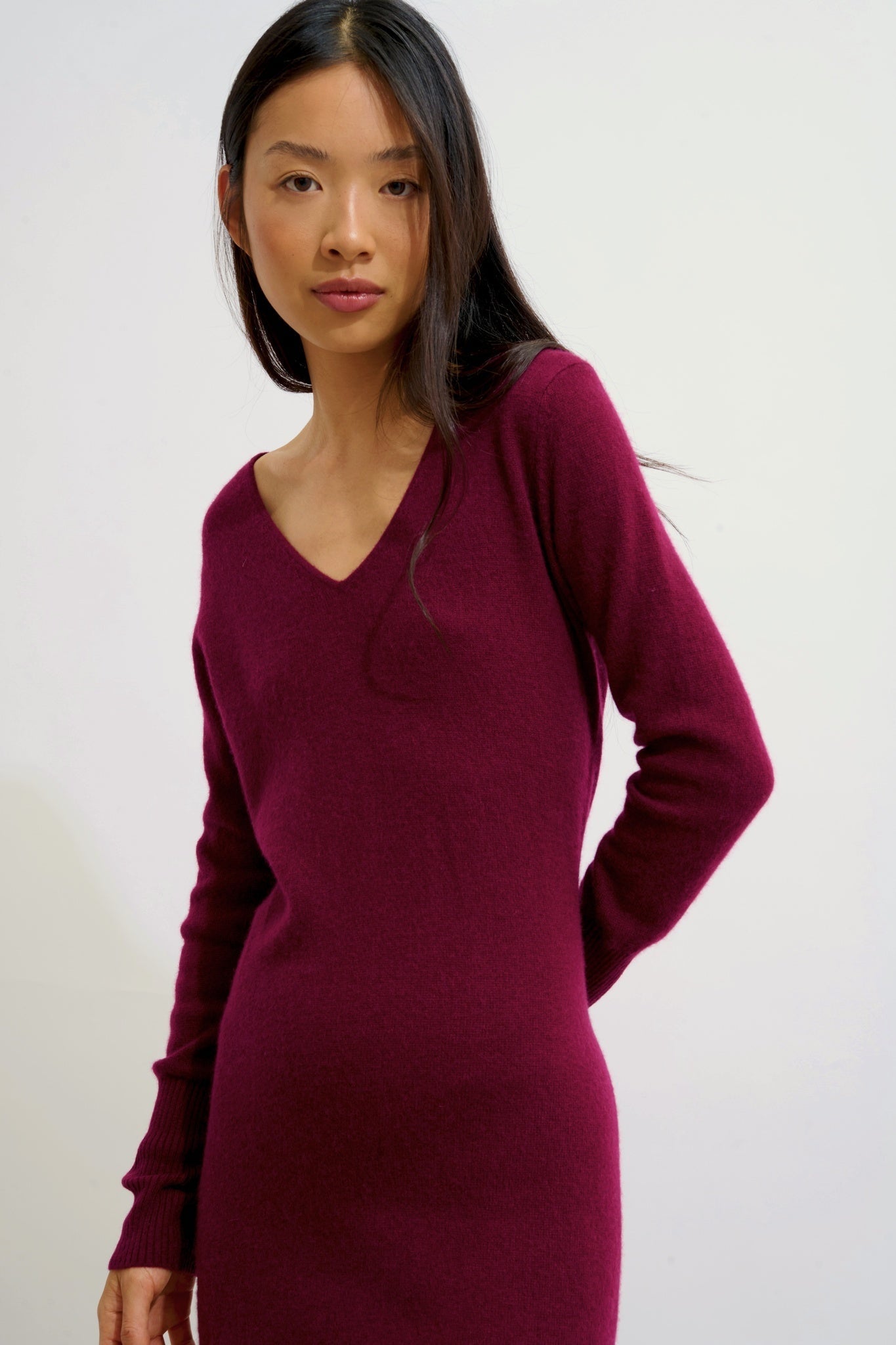 CAPELET burgundy v-neck dress 100% cashmere