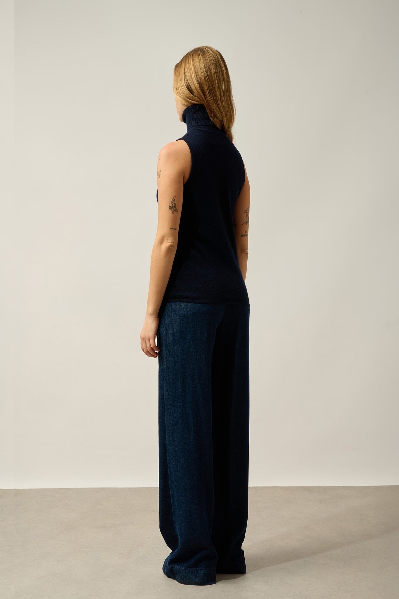 CAPUCIN navy sleeveless turtleneck sweater 100% cashmere