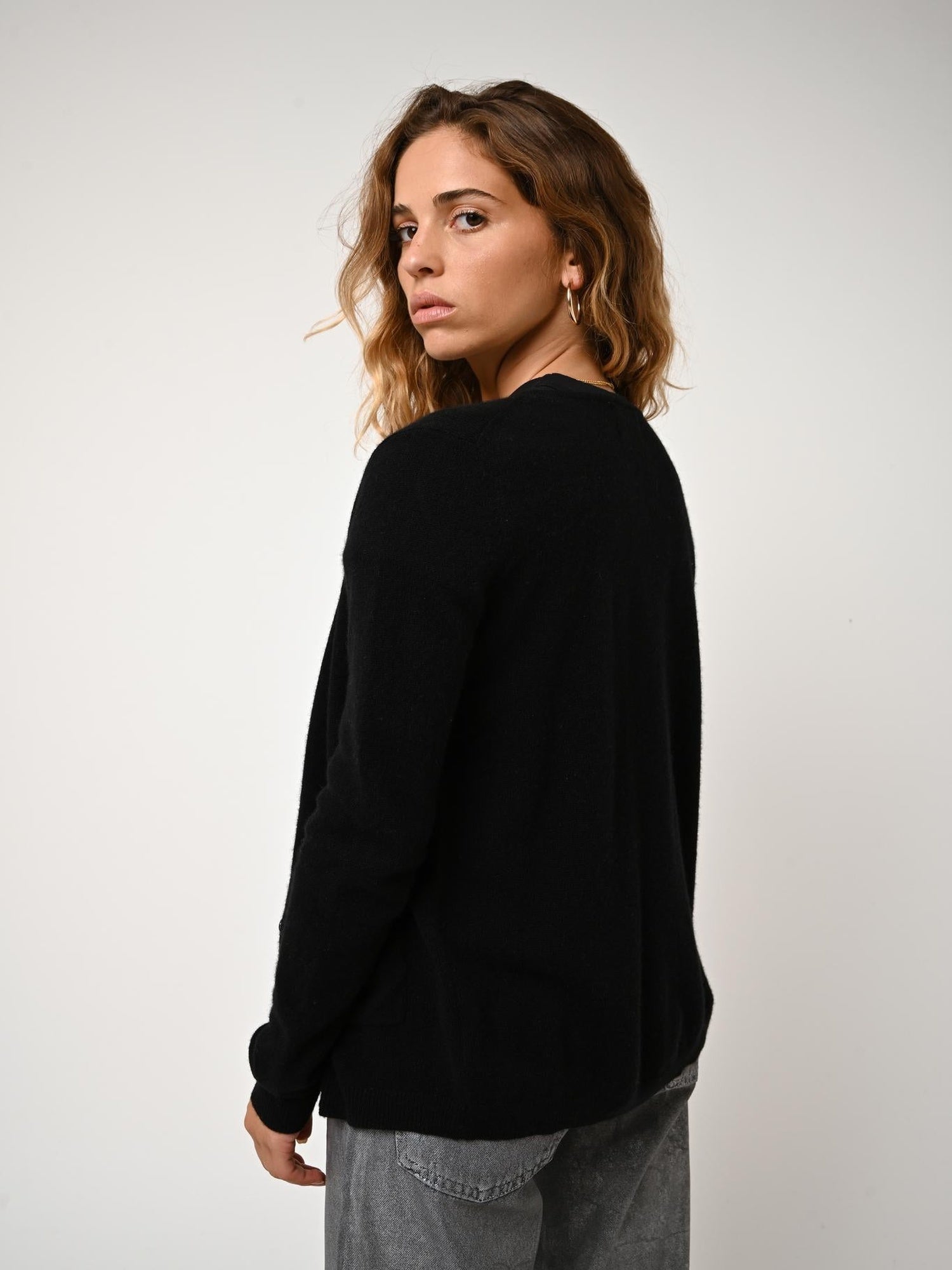 CARON schwarze Strickjacke mit Rundhalsausschnitt, 100 % Kaschmir