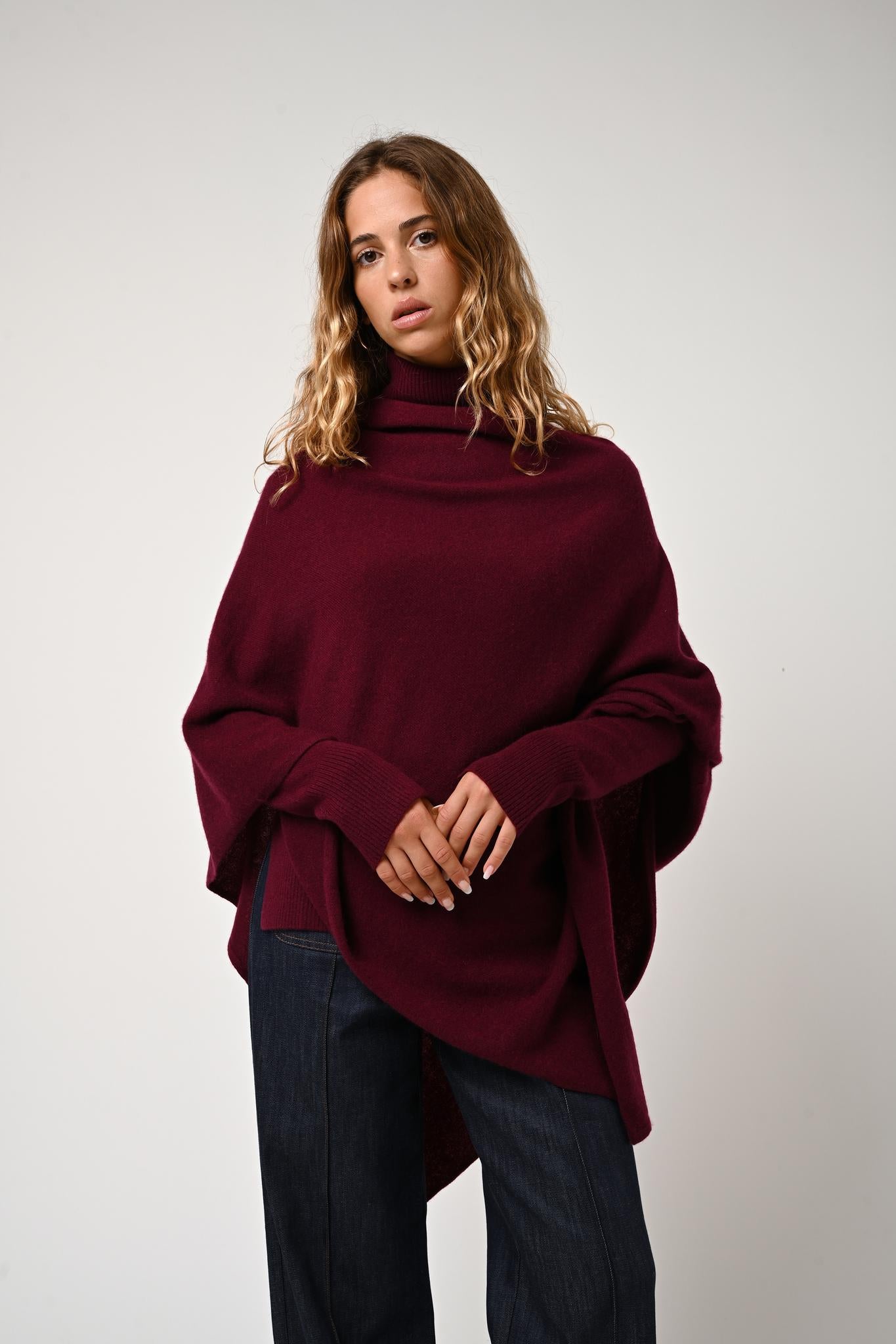 CARRA burgundy poncho 100% cashmere