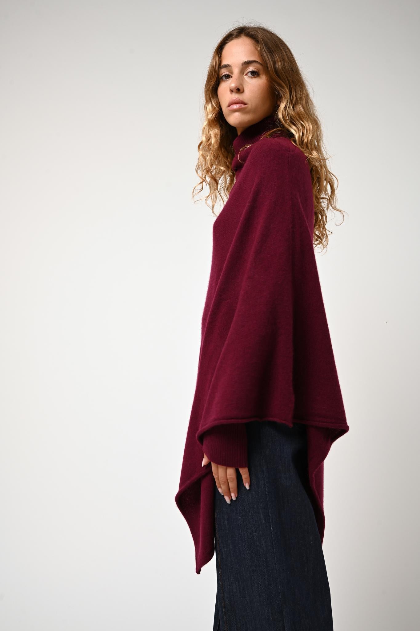 CARRA poncho bordeaux 100% cachemire