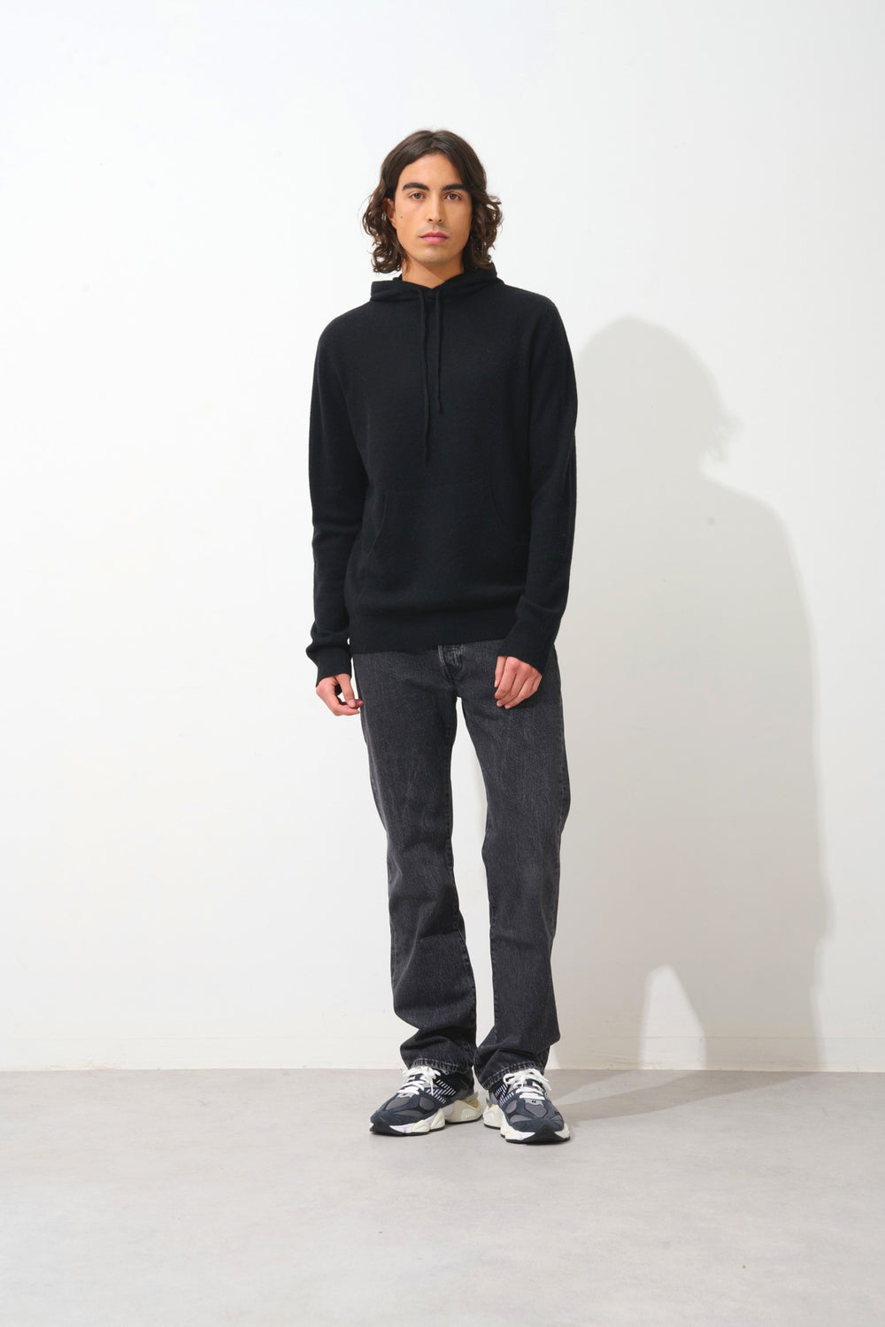 casper pull capuche poche kangourou noir 100% cachemire