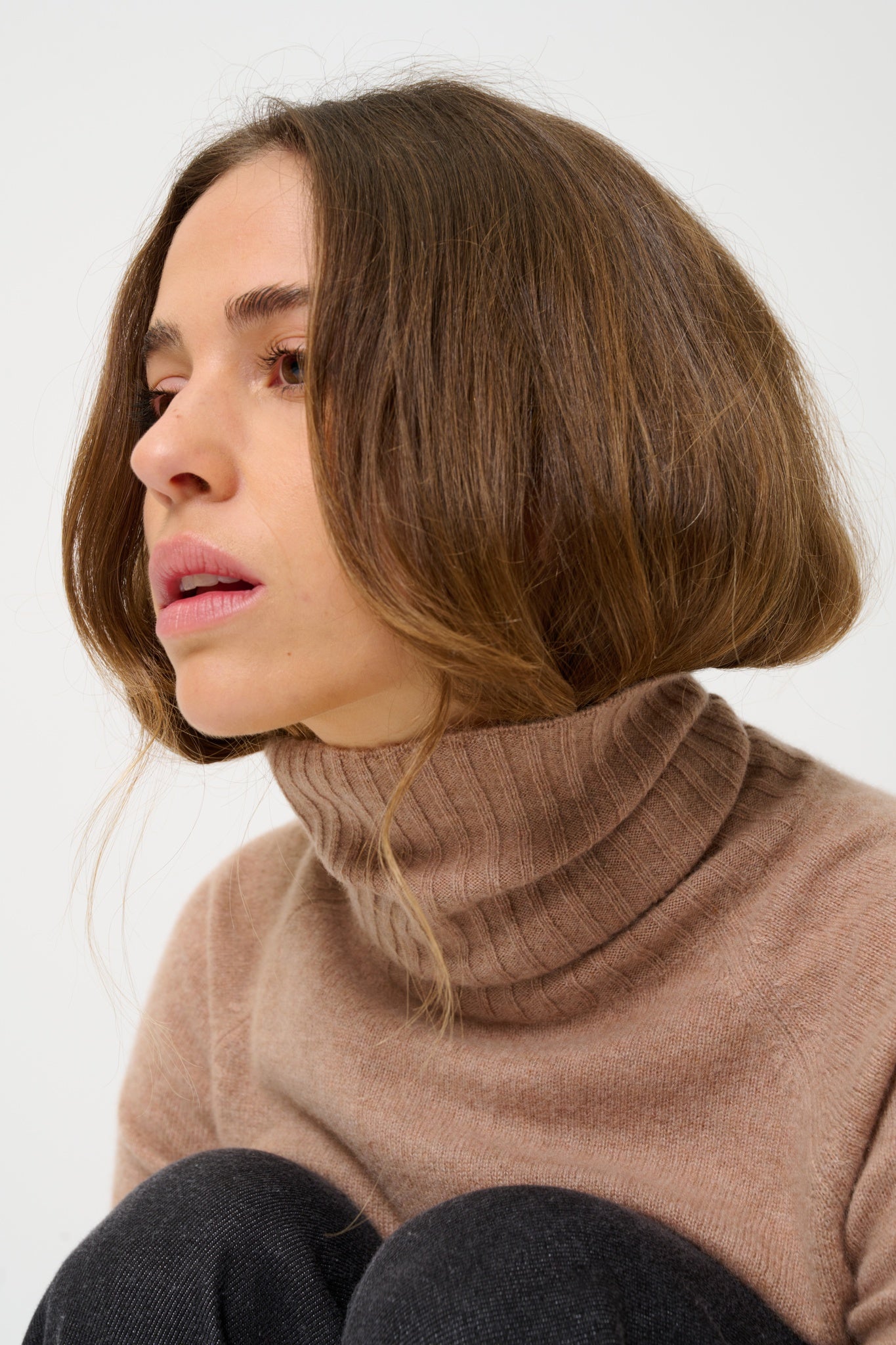 CASSY camel turtleneck sweater 100% cashmere - Authentic Cashmere