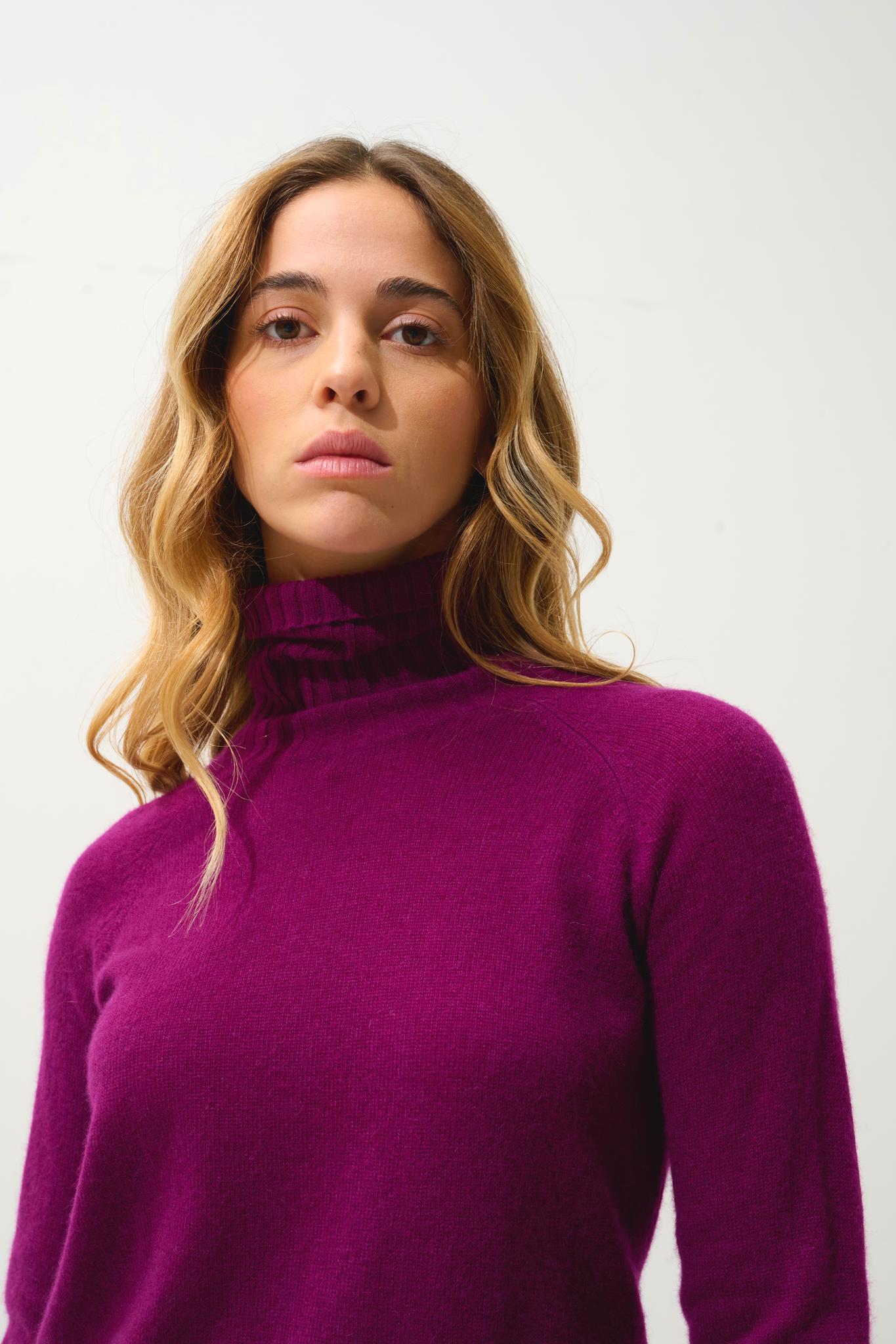 CASSY plum turtleneck sweater 100% cashmere
