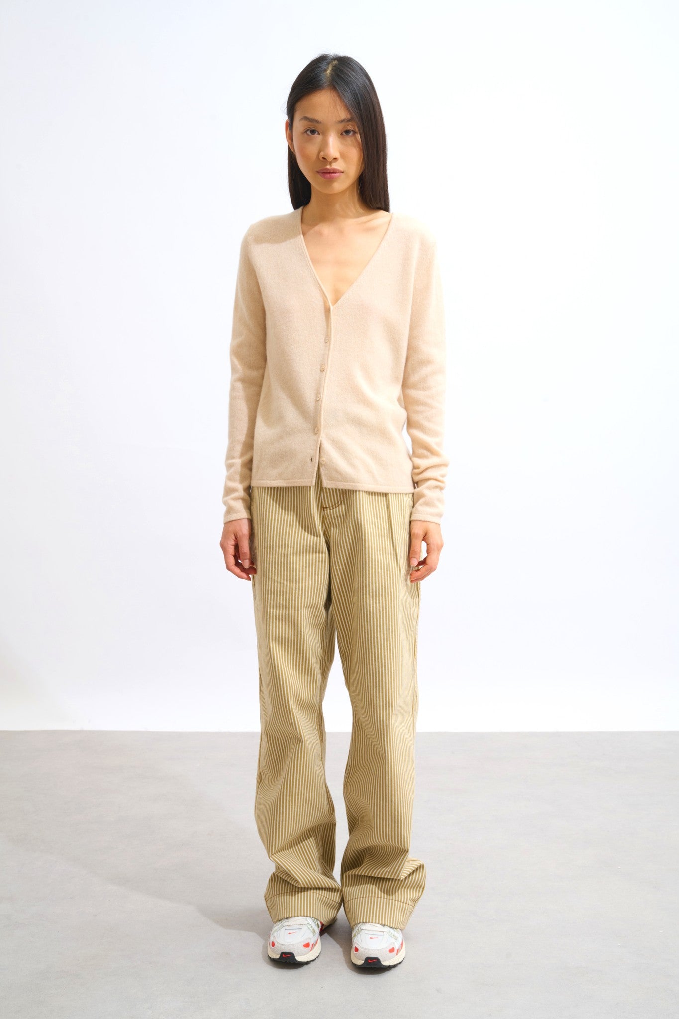 chalais cardigan col v sable 100% cachemire