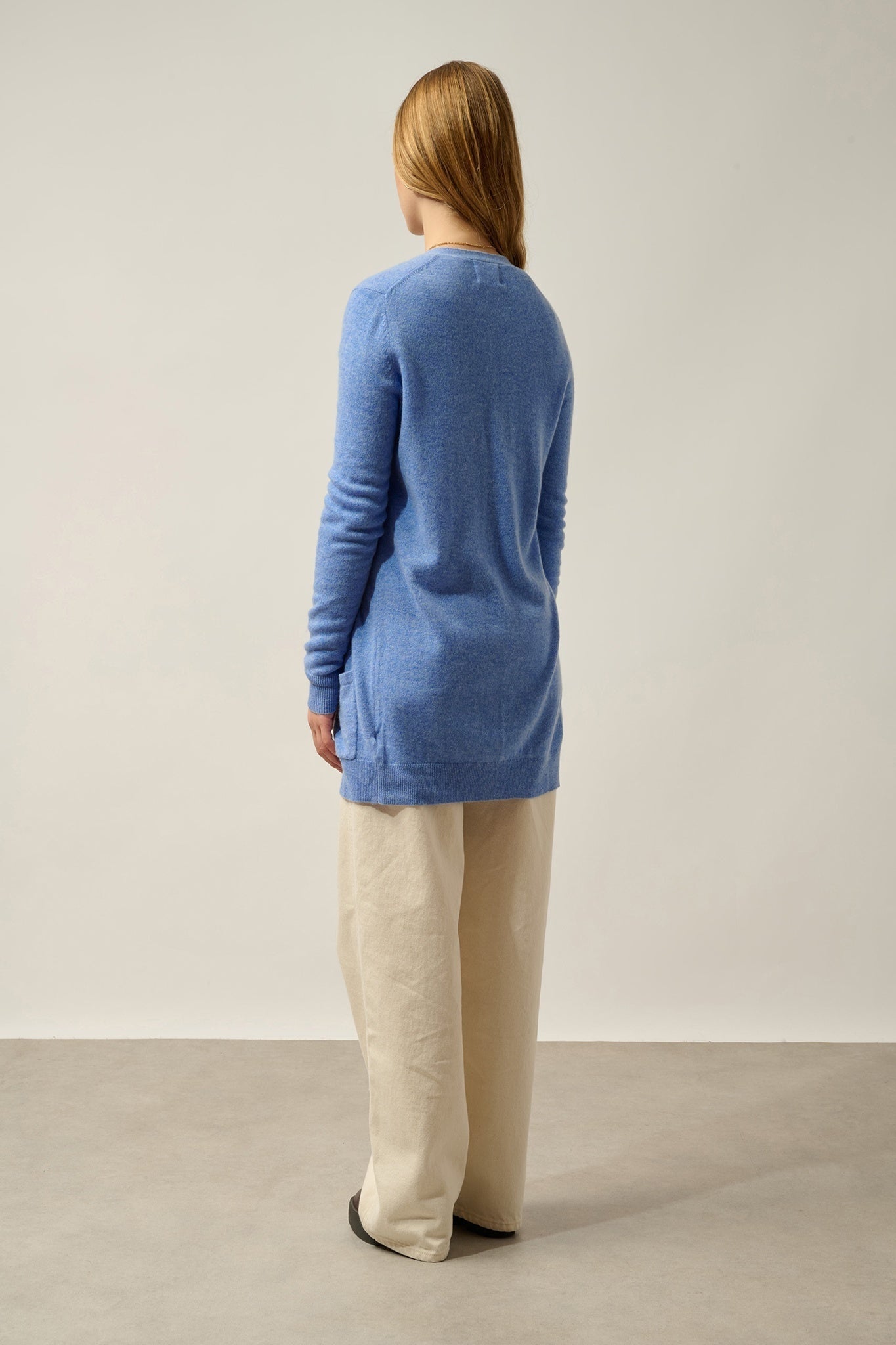 CIMET Strickjacke mit V-Ausschnitt sky 100% Kaschmir