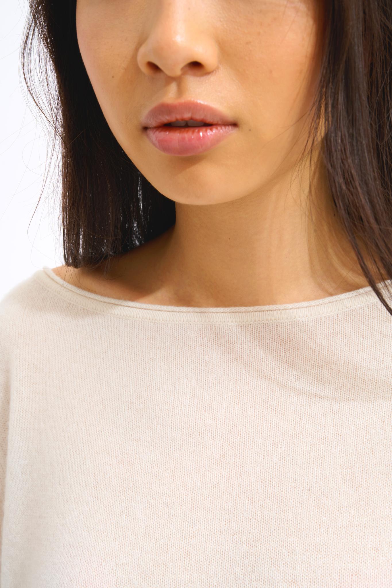 CRIOU Elfenbeinfarbener Pullover mit U-Boot-Ausschnitt, 100 % Kaschmir