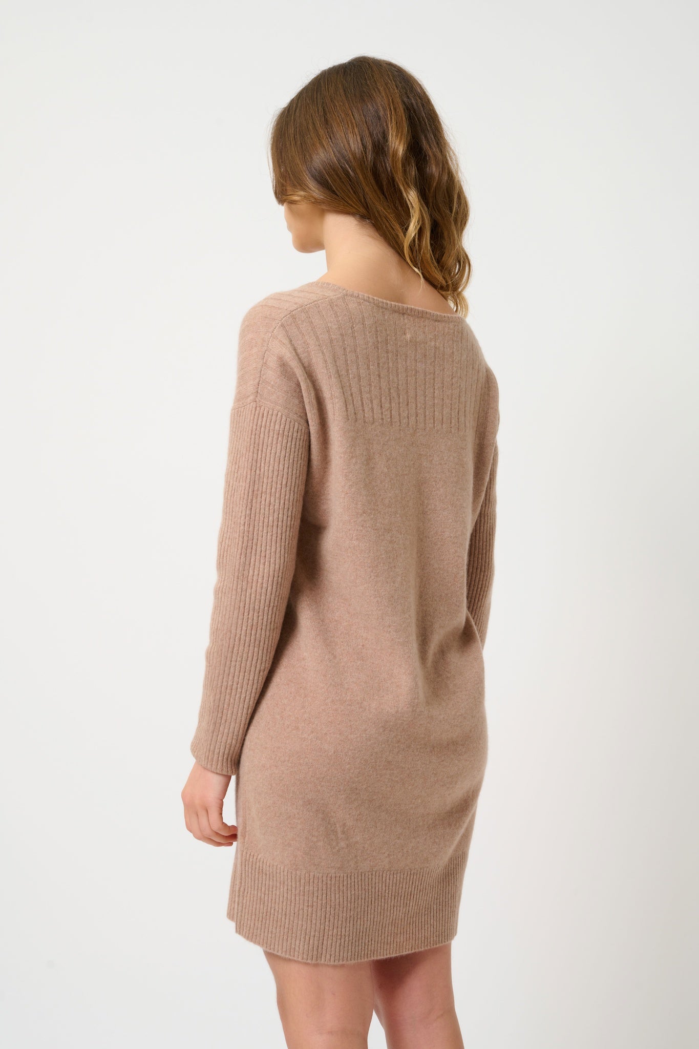 DANA robe col u camel chiné 100% cachemire