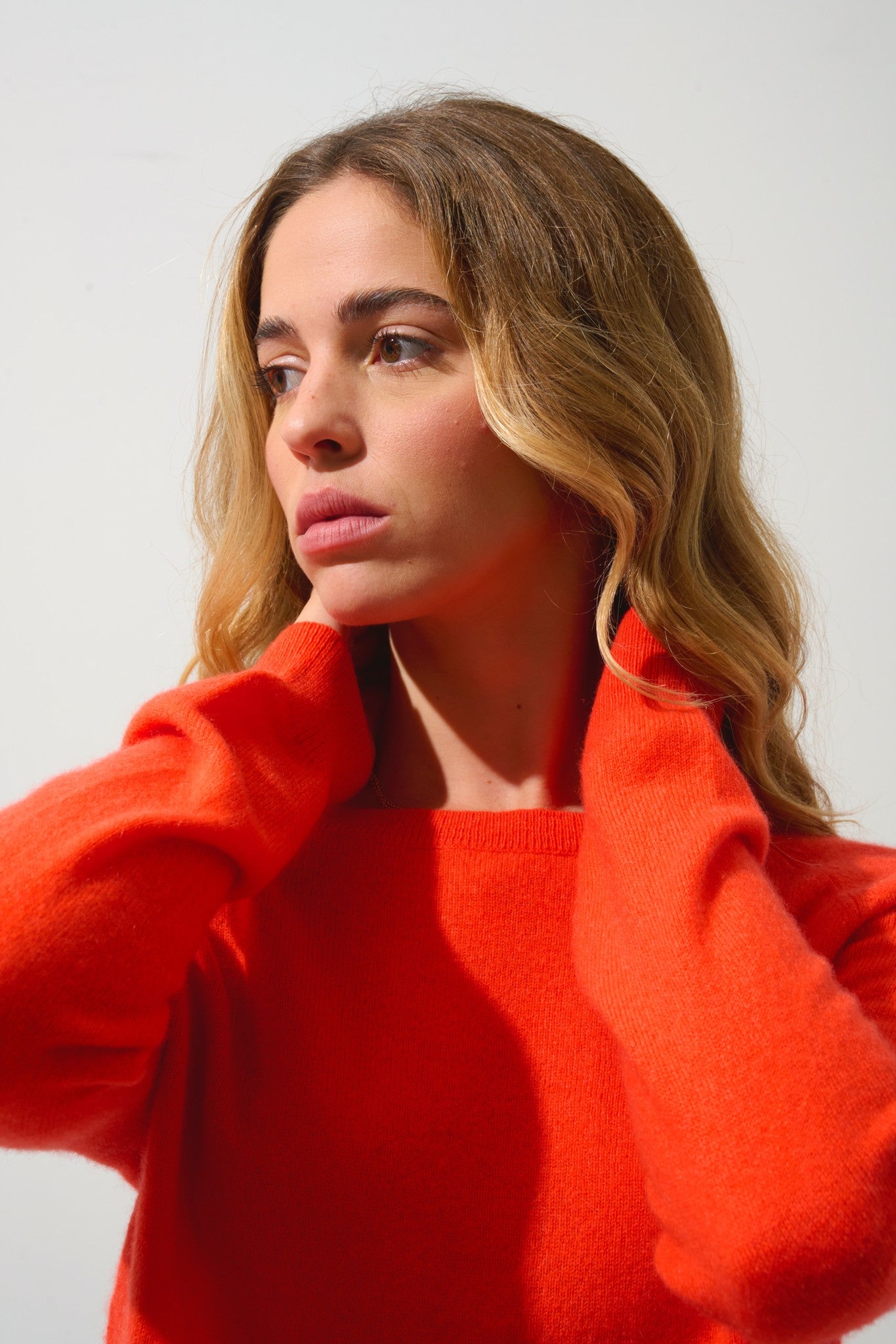 dibona pull col bateau goutte dos orange 100% cachemire