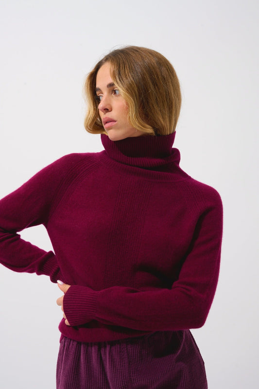 DOLCE burgundy turtleneck sweater 100% cashmere