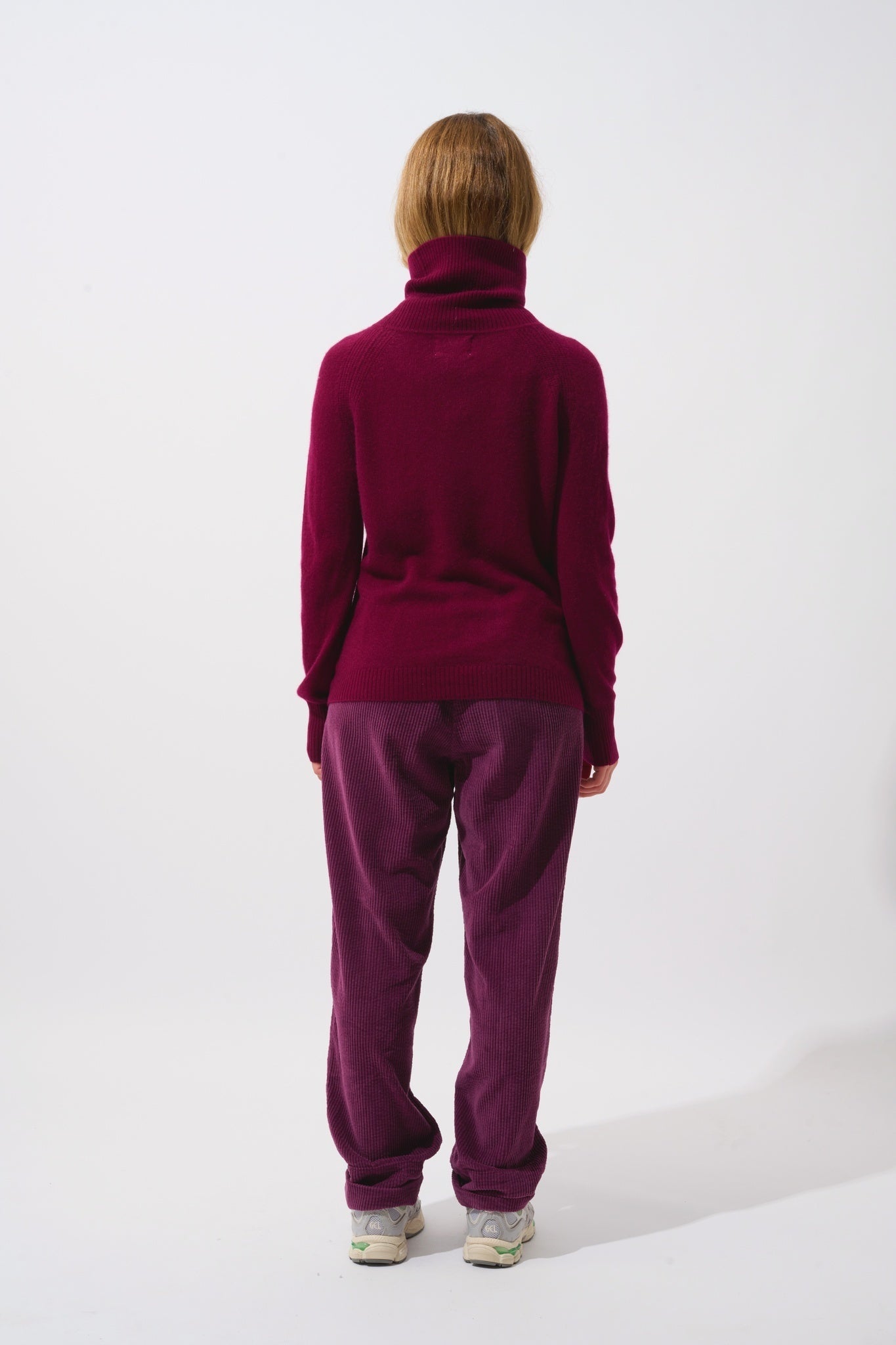 DOLCE burgundy turtleneck sweater 100% cashmere