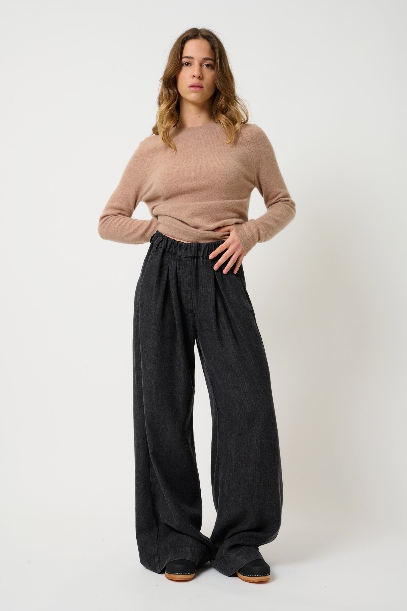 ECRIN camel mottled round-neck sweater 100% cashmere