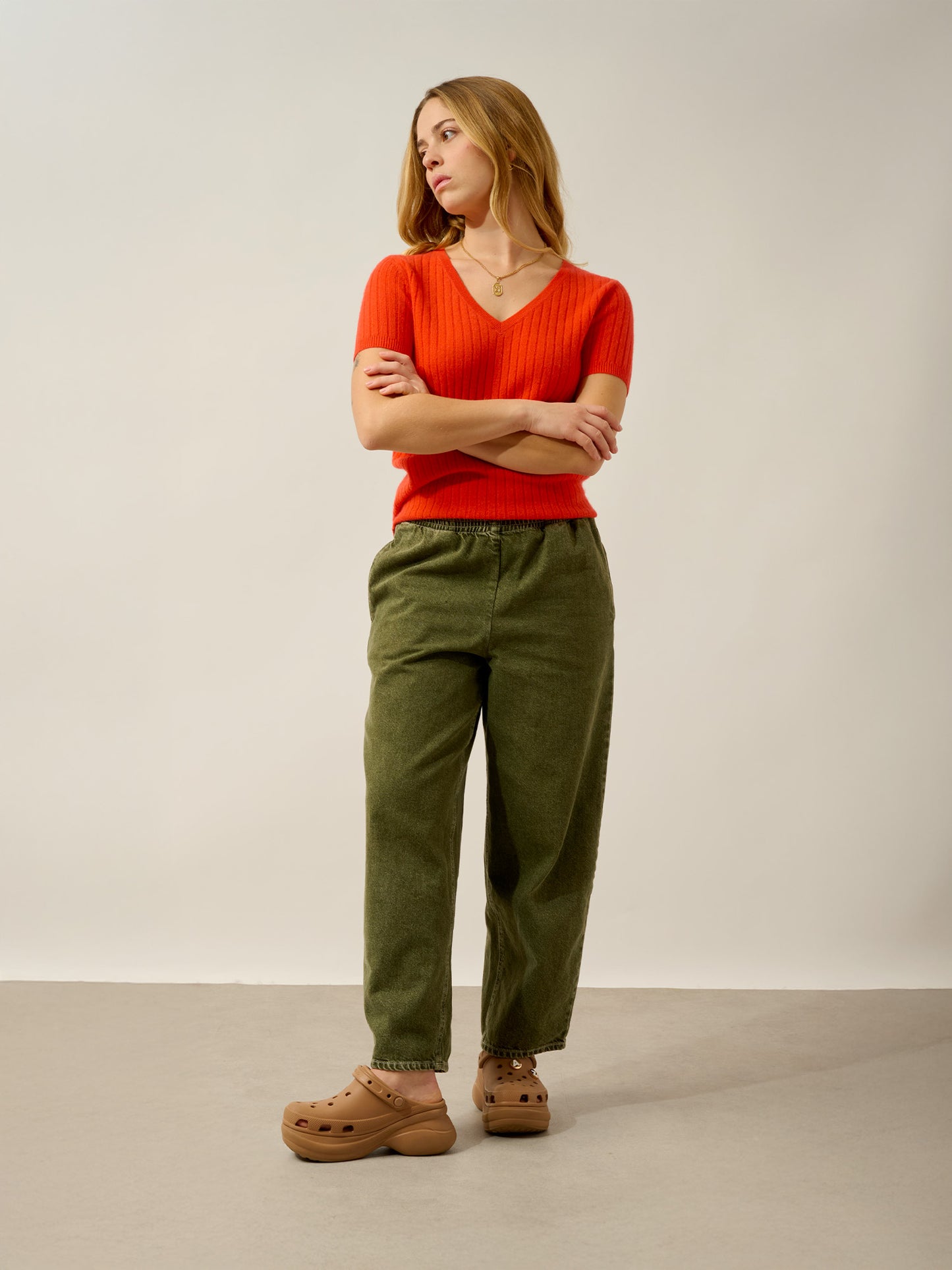 EIRA t-shirt col v orange 100% cachemire