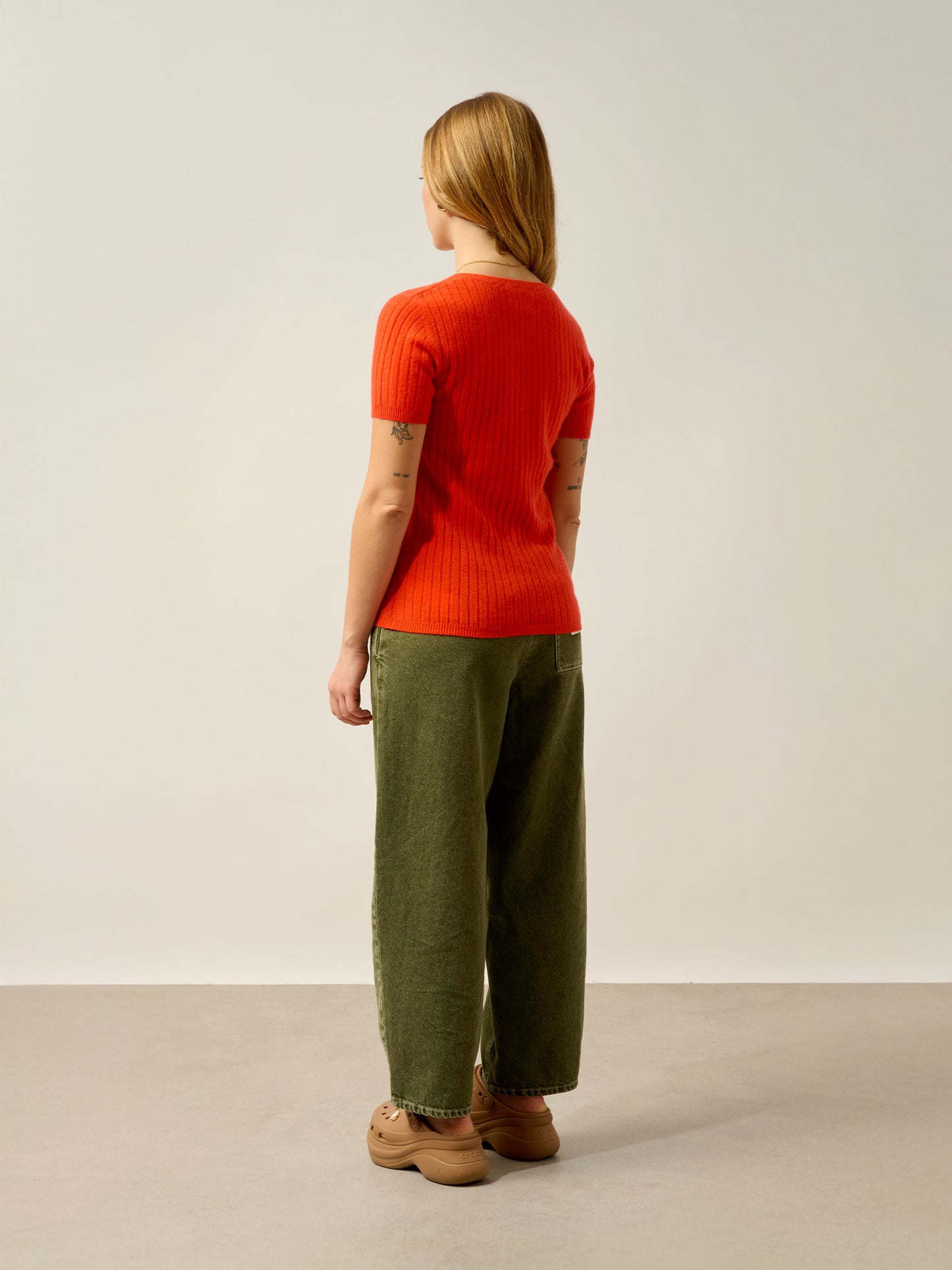 EIRA t-shirt col v orange 100% cachemire