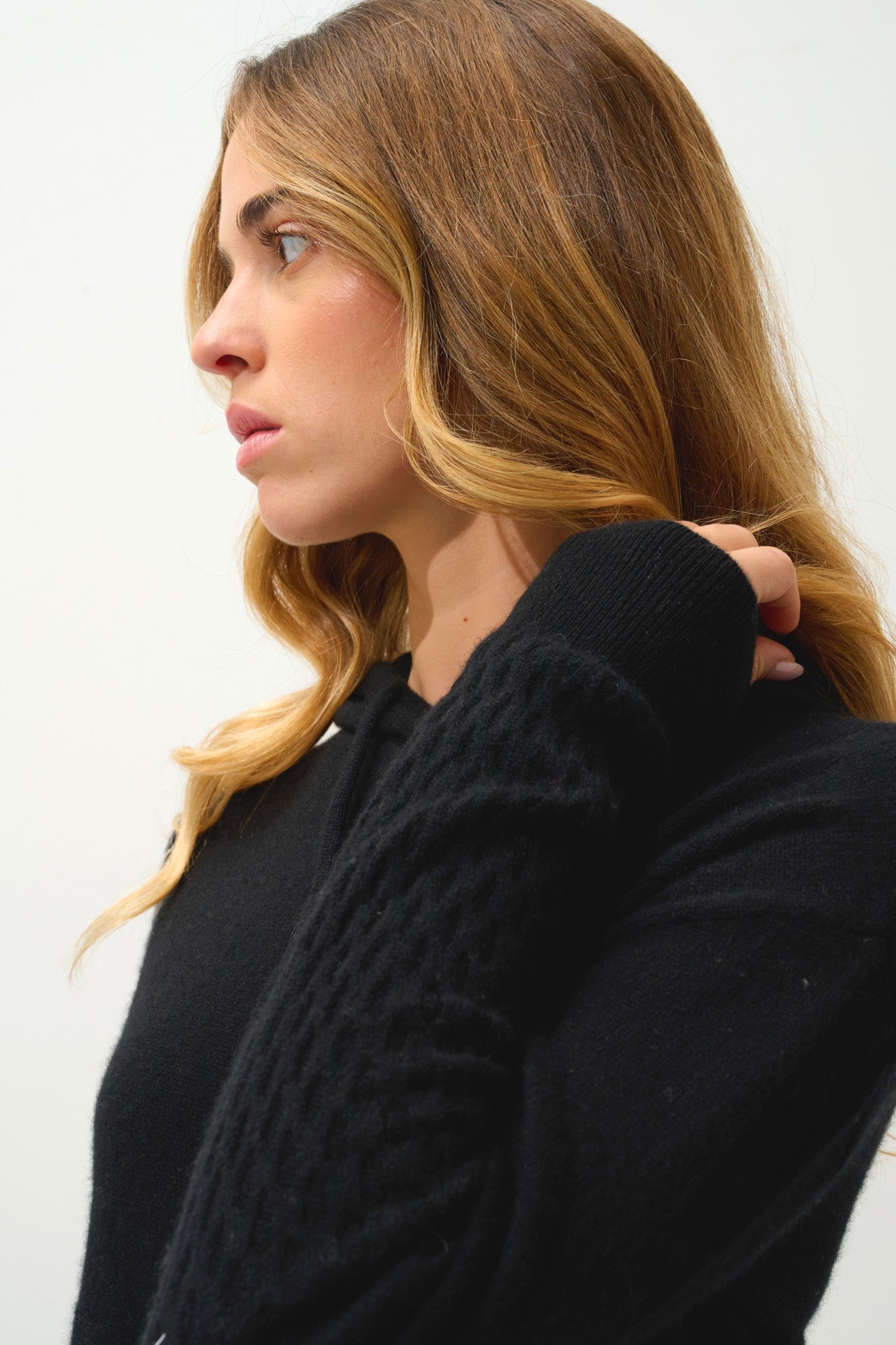 elowen pull capuche noir 100% cachemire