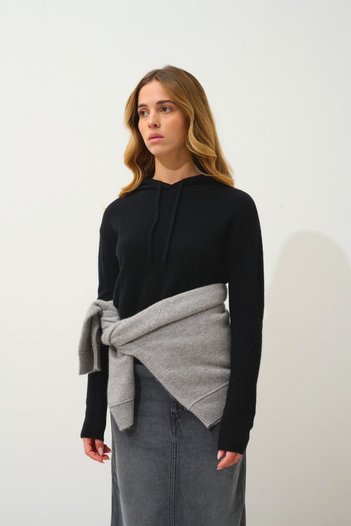 elowen pull capuche noir 100% cachemire